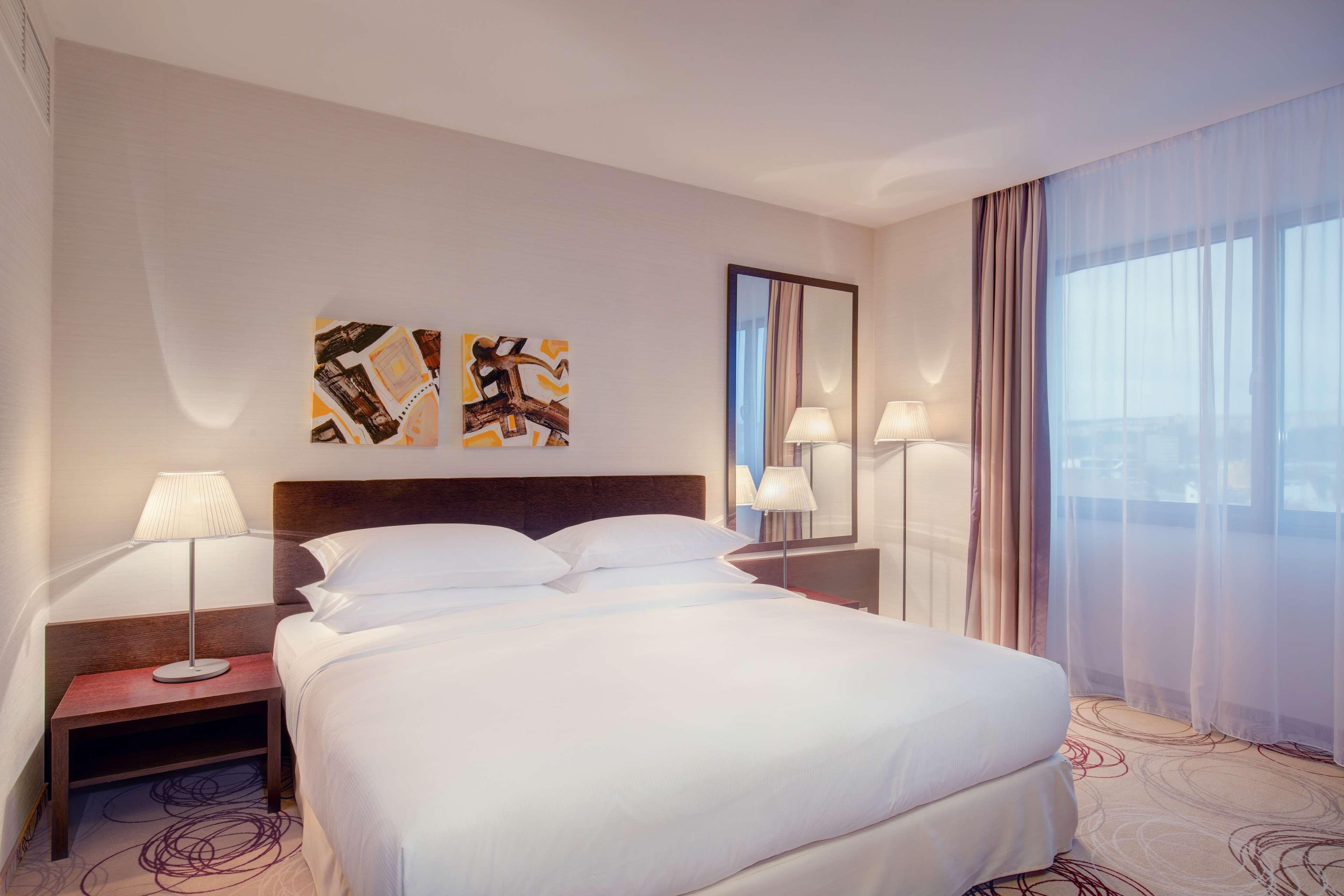 Suite King Bed One Bedroom 