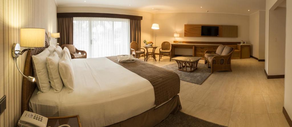 Junior Suite King Size Bed