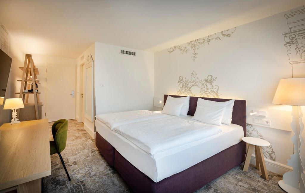 Double Deluxe Two Beds