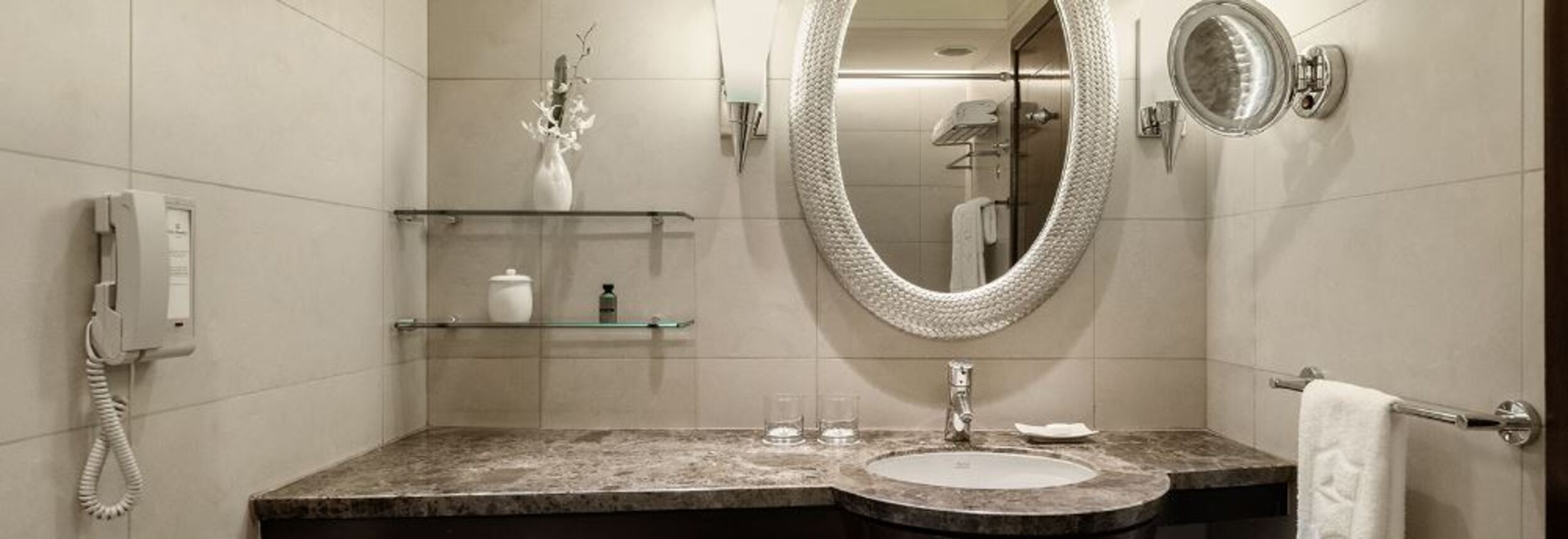 Twin Deluxe Garden View