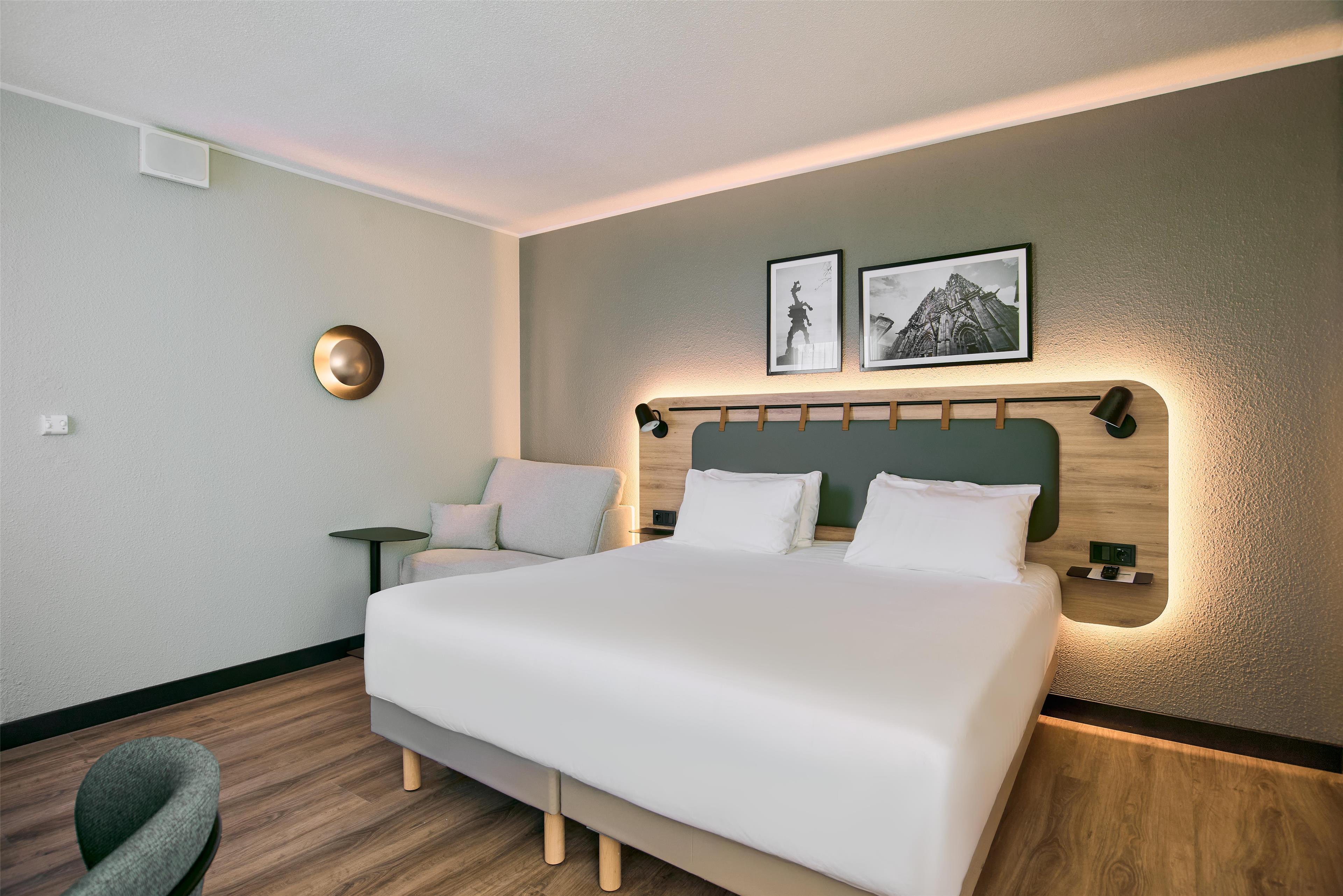 Double Superior King Bed