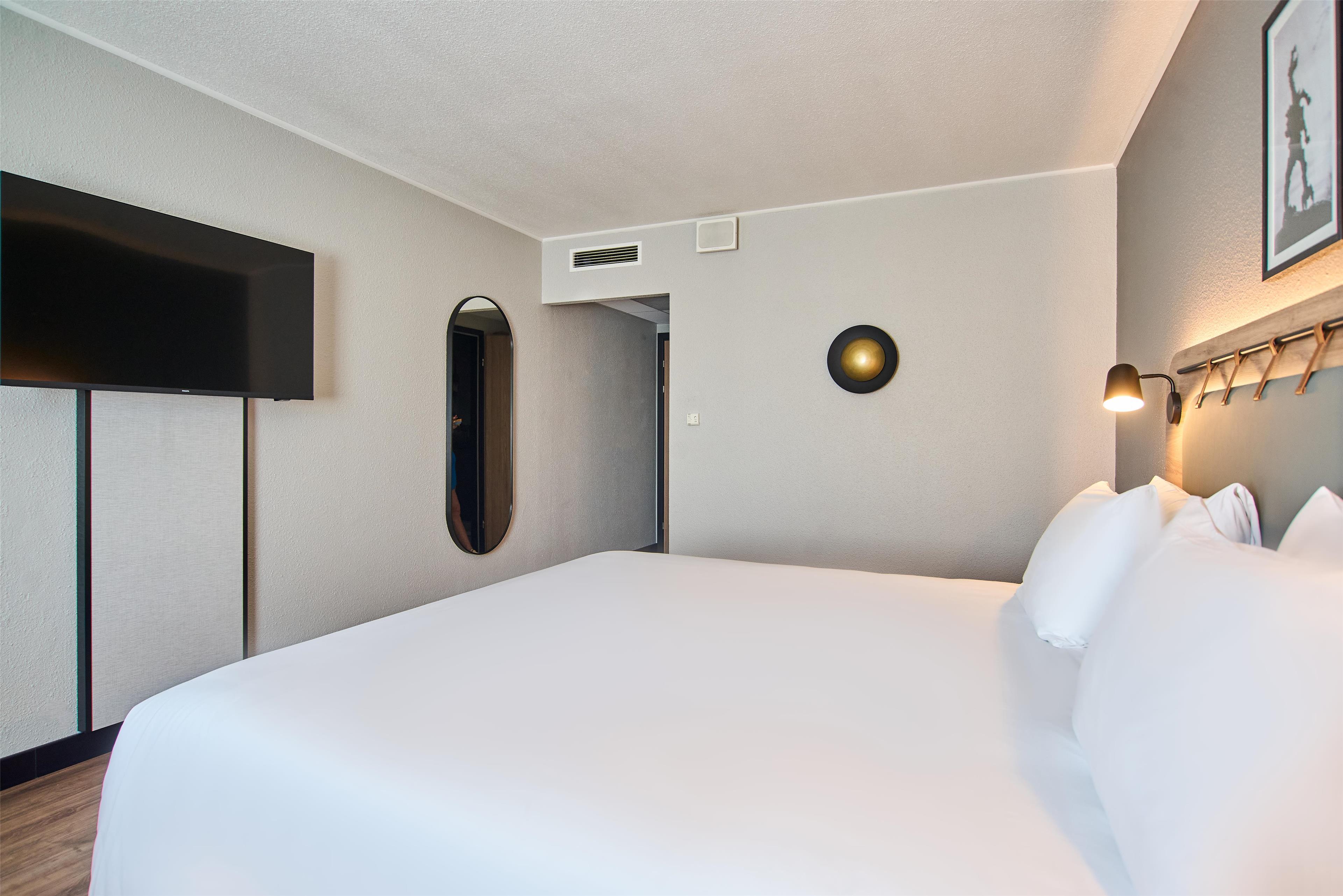 Double Superior King Bed