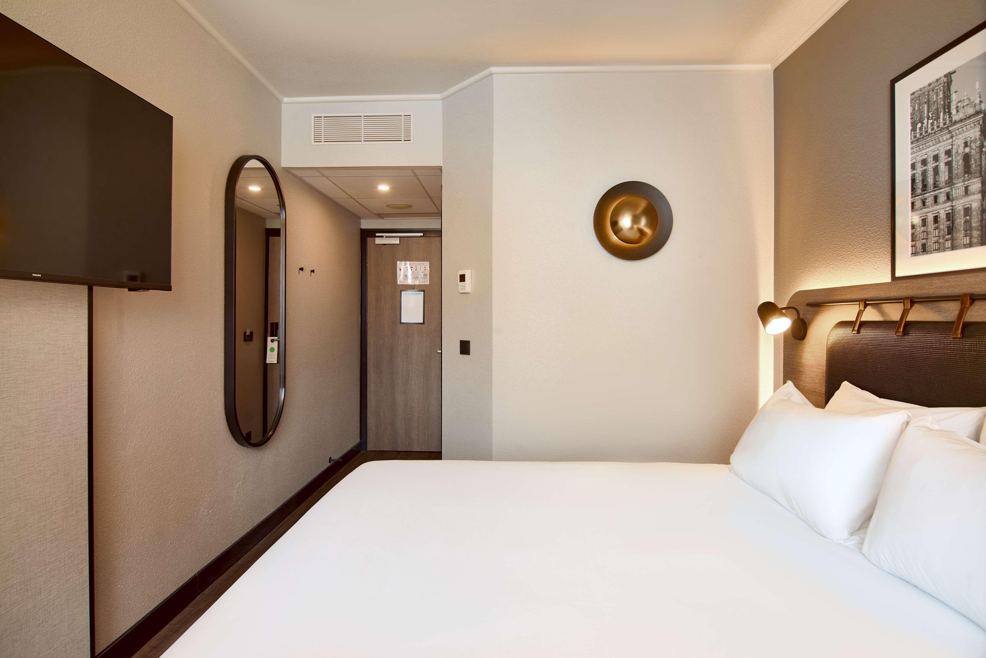 Double Superior King Bed