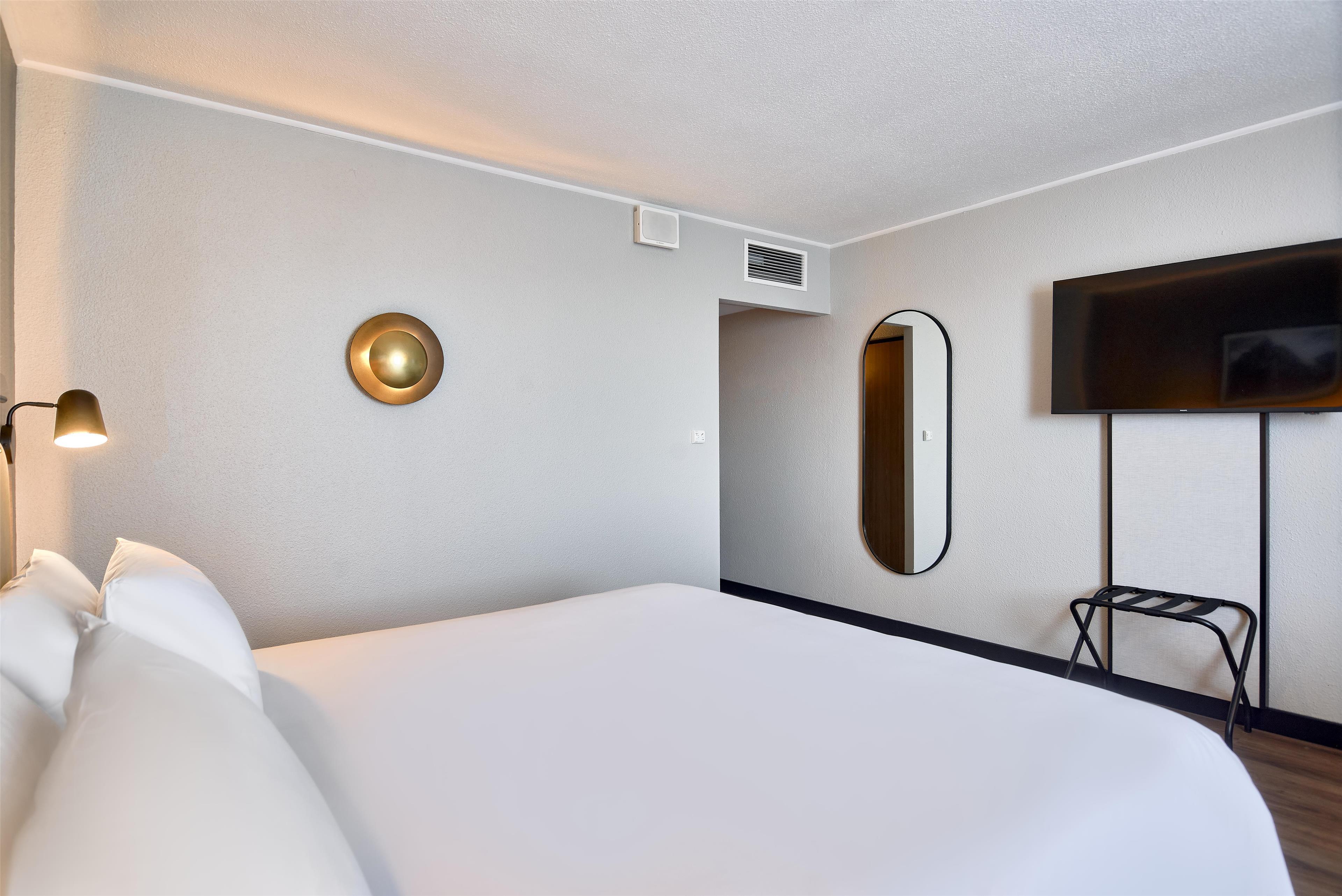 Double Superior King Bed