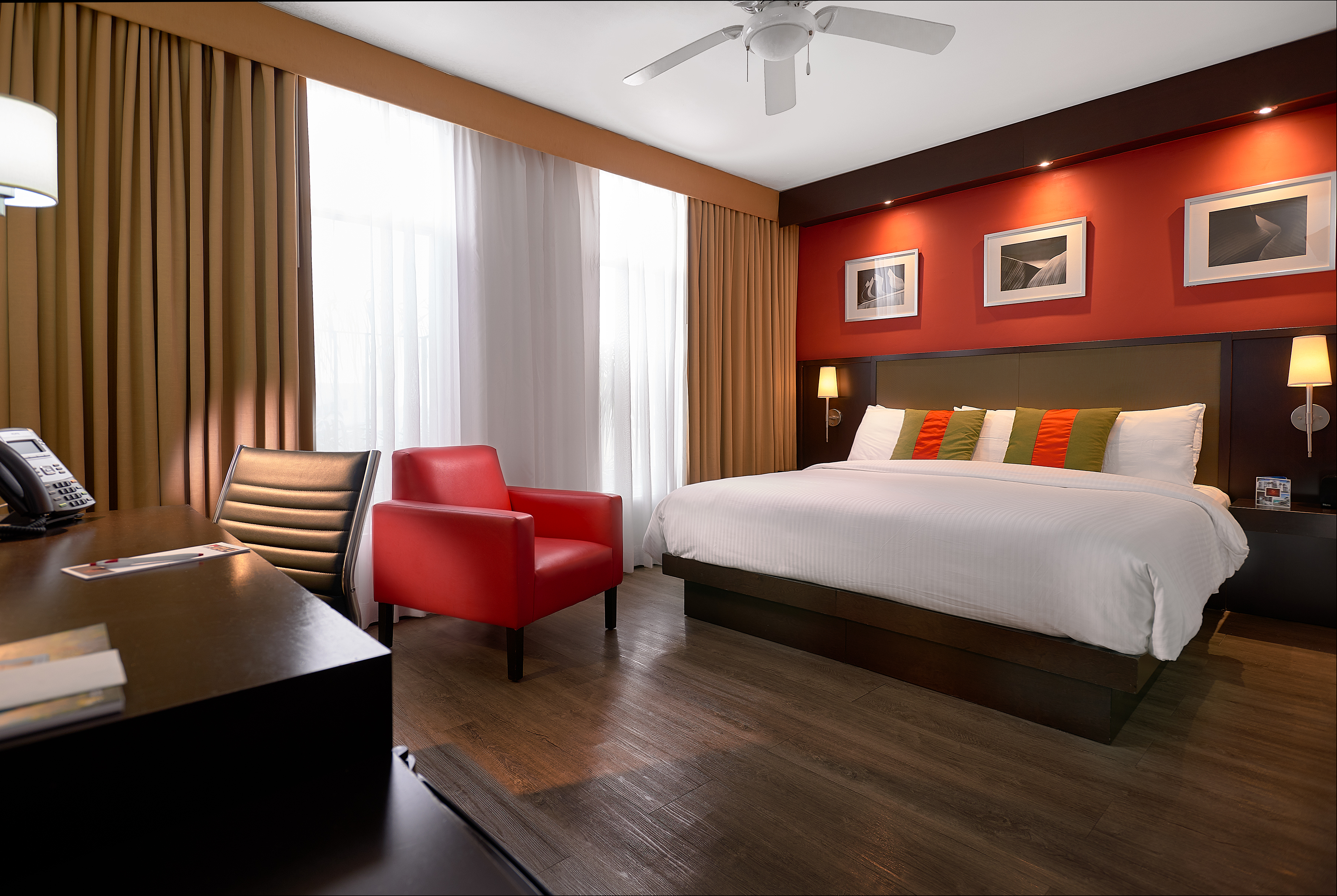 Double Deluxe King Bed