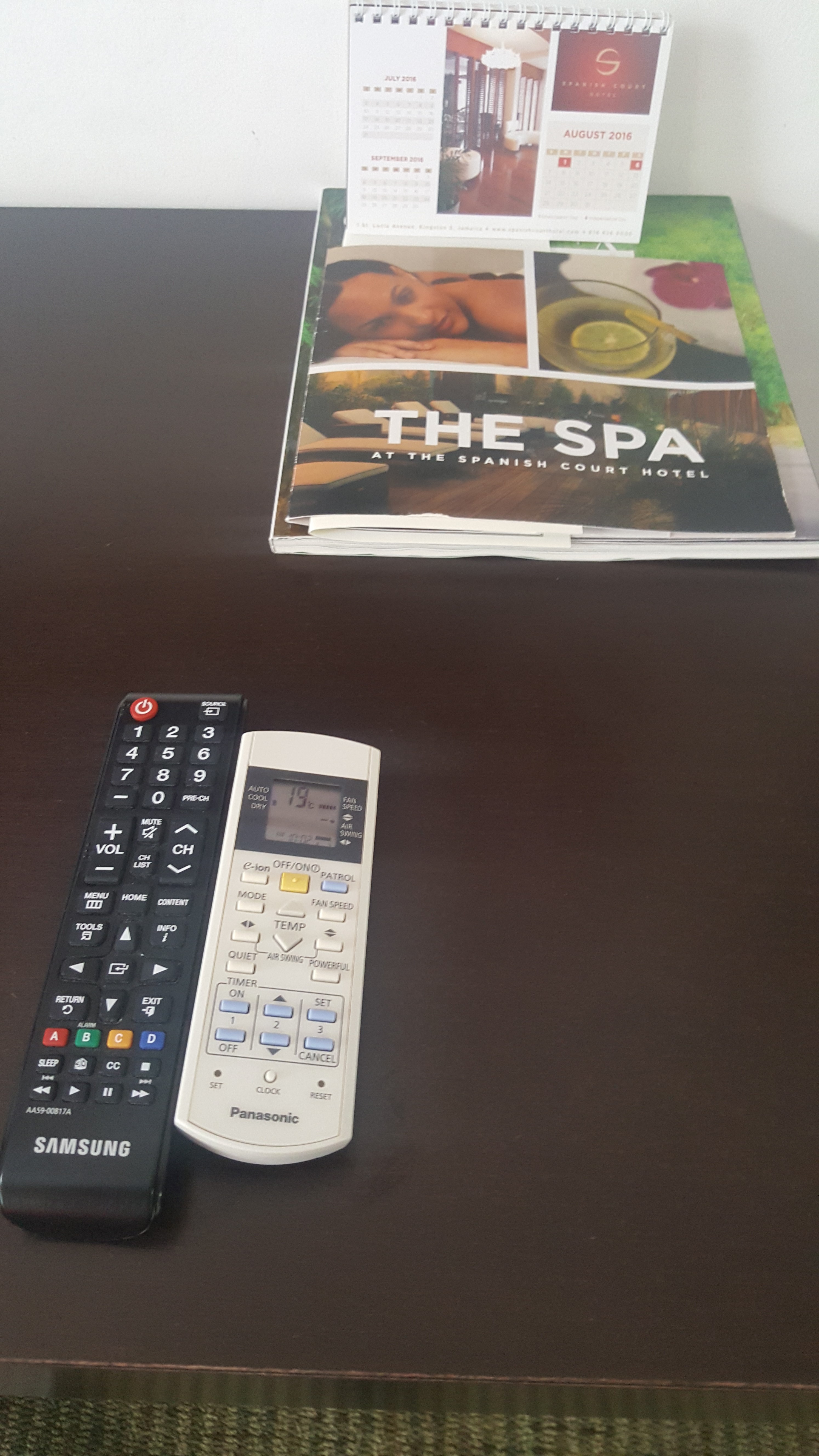 Double Deluxe King Bed