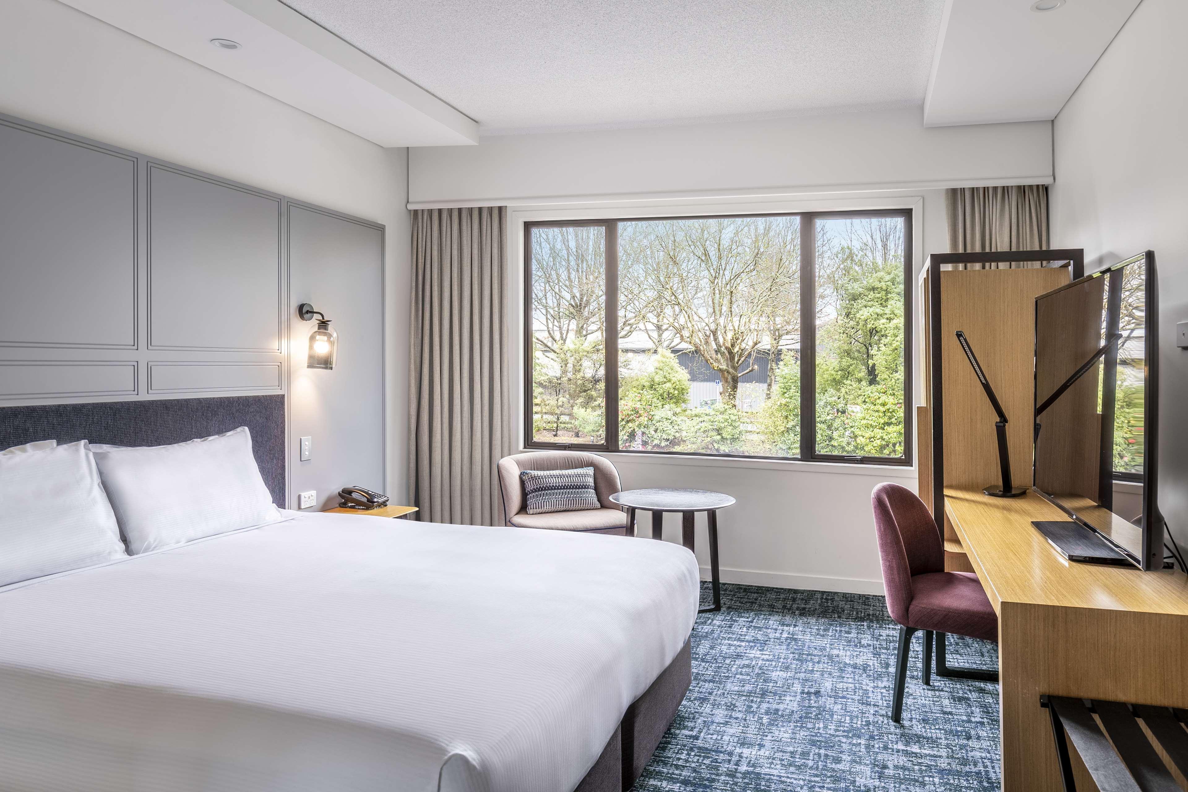 Double Deluxe King Bed