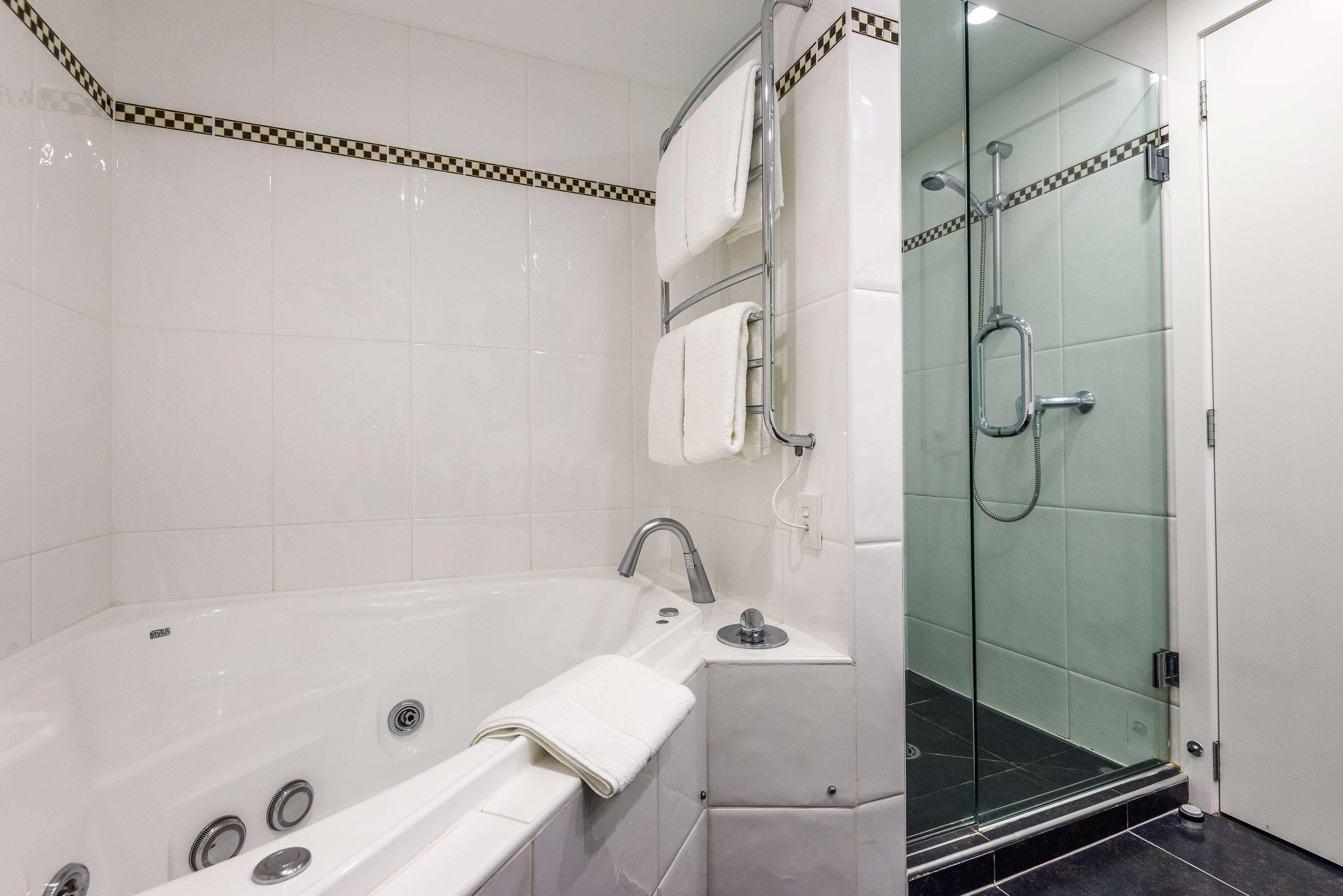 Junior Suite King Size Bed