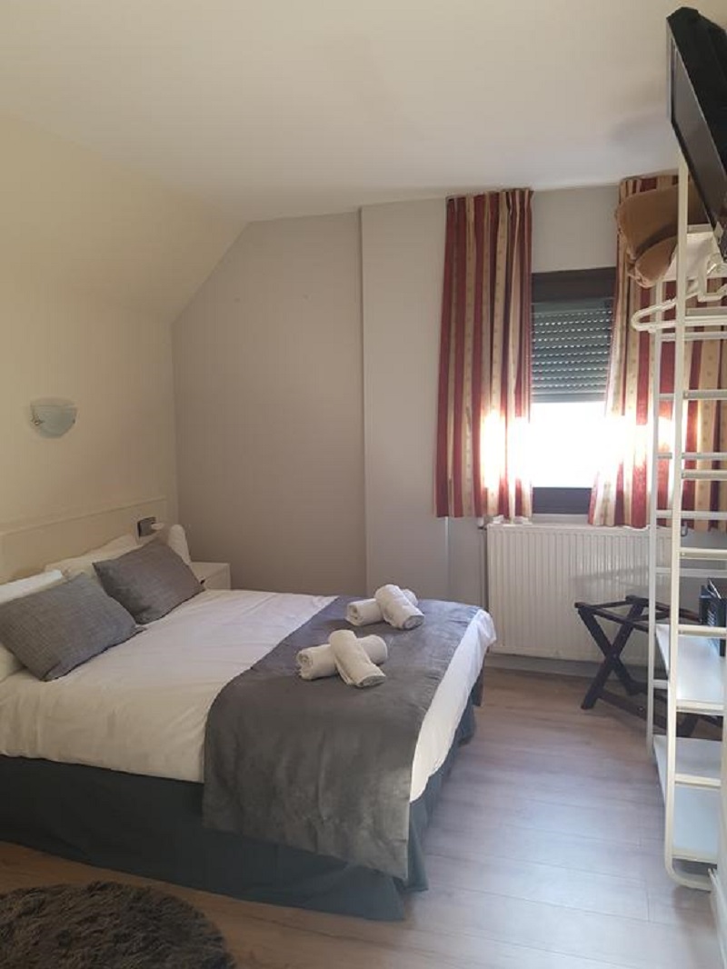 Double or Twin Standard