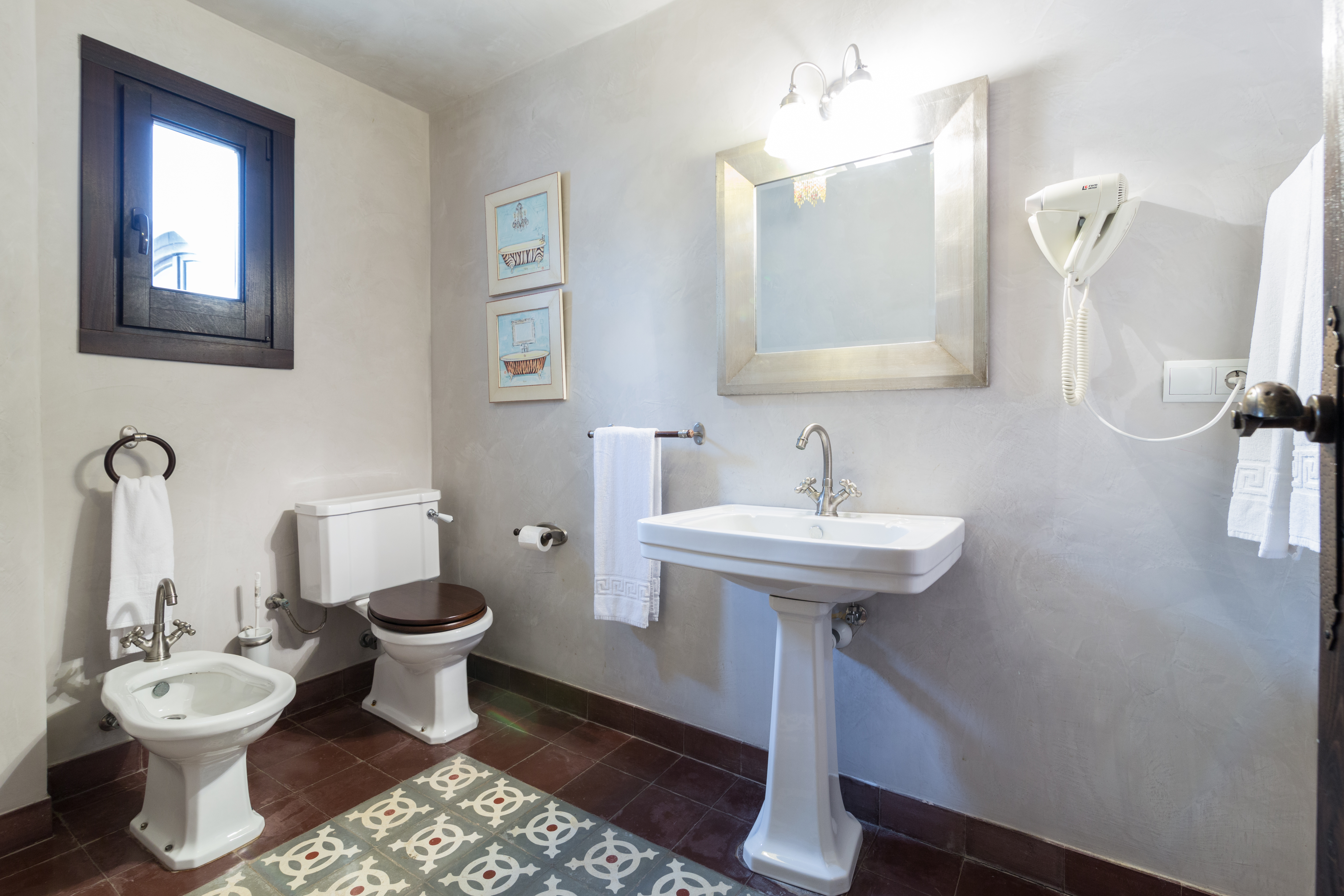 Double or Twin Standard