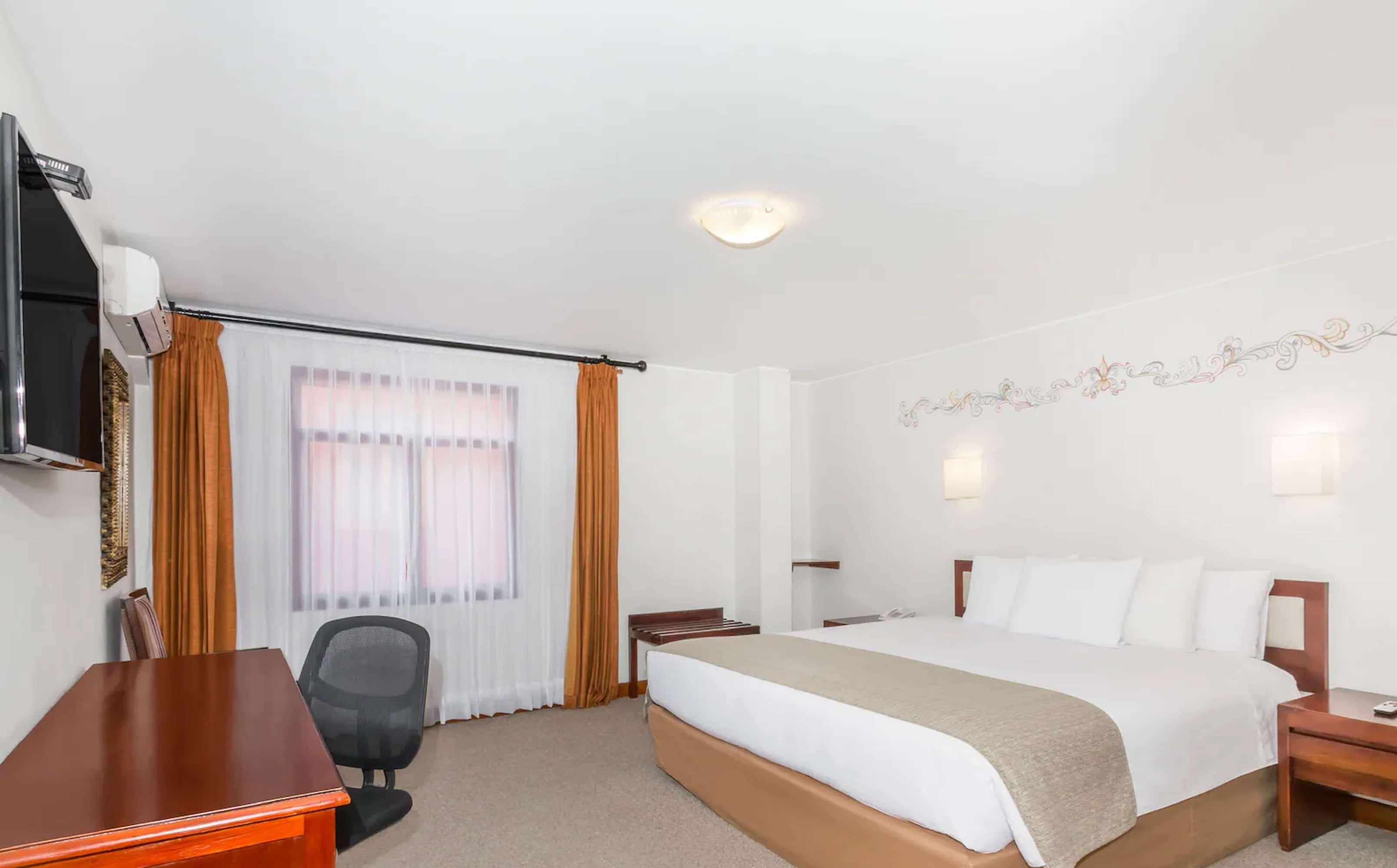 Double King Bed Non Smoking