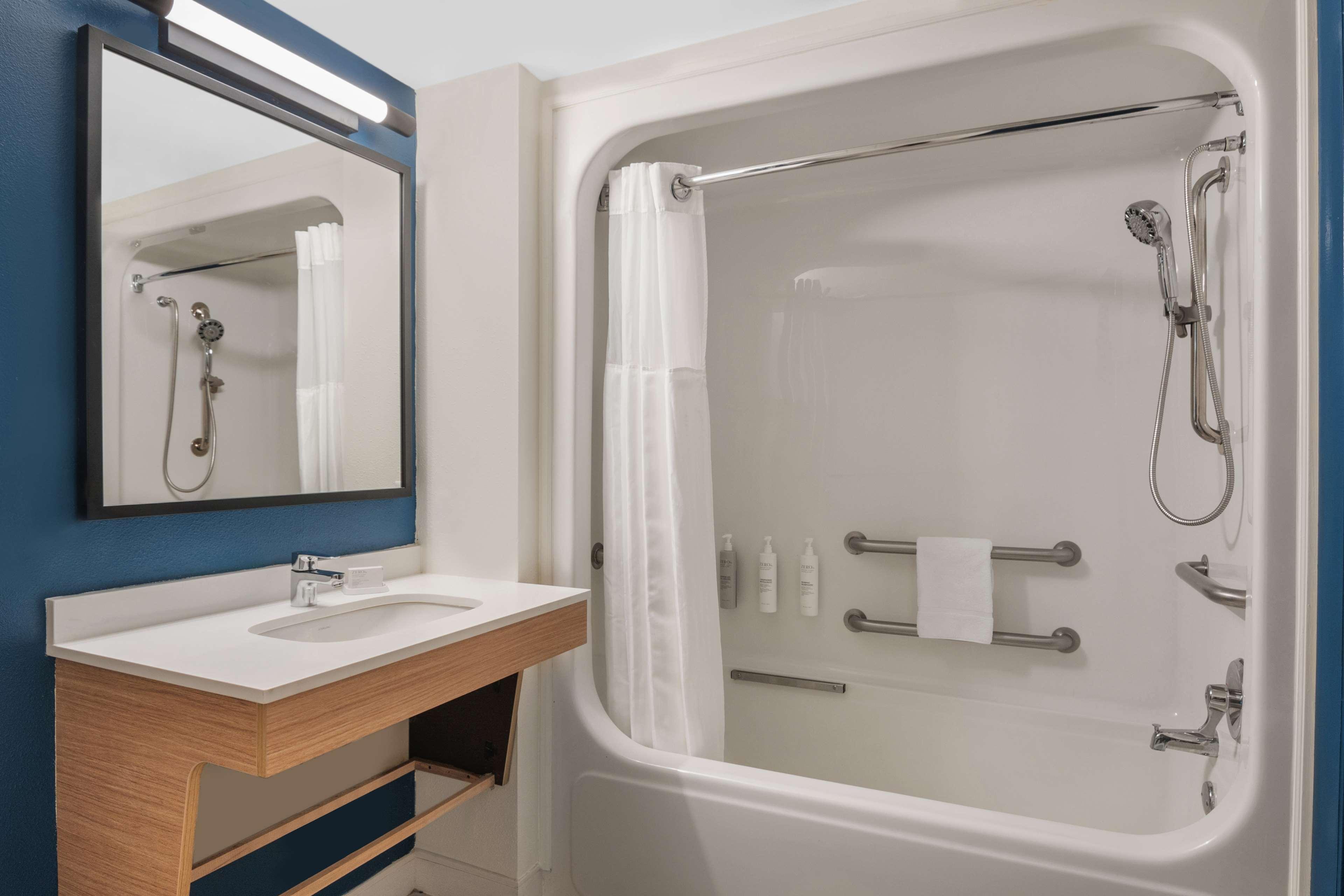 Double Accessible King Size Bed