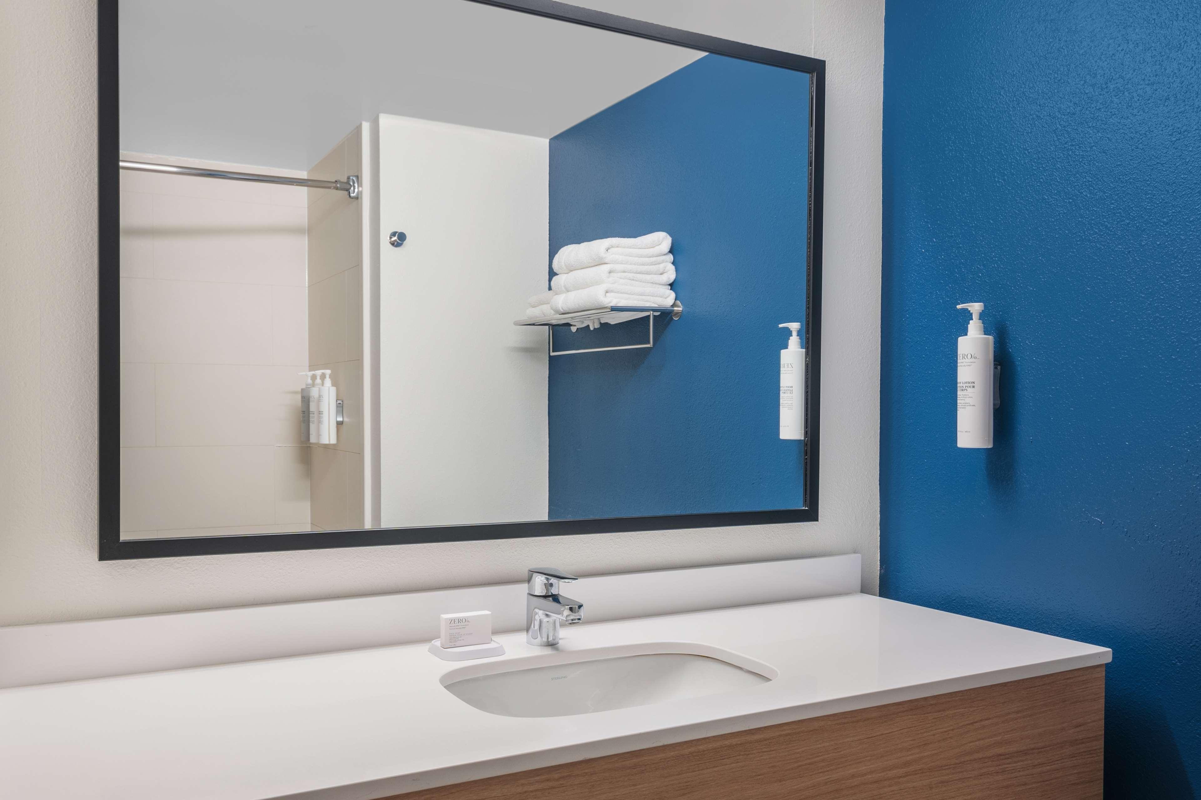 Double King Bed Non Smoking