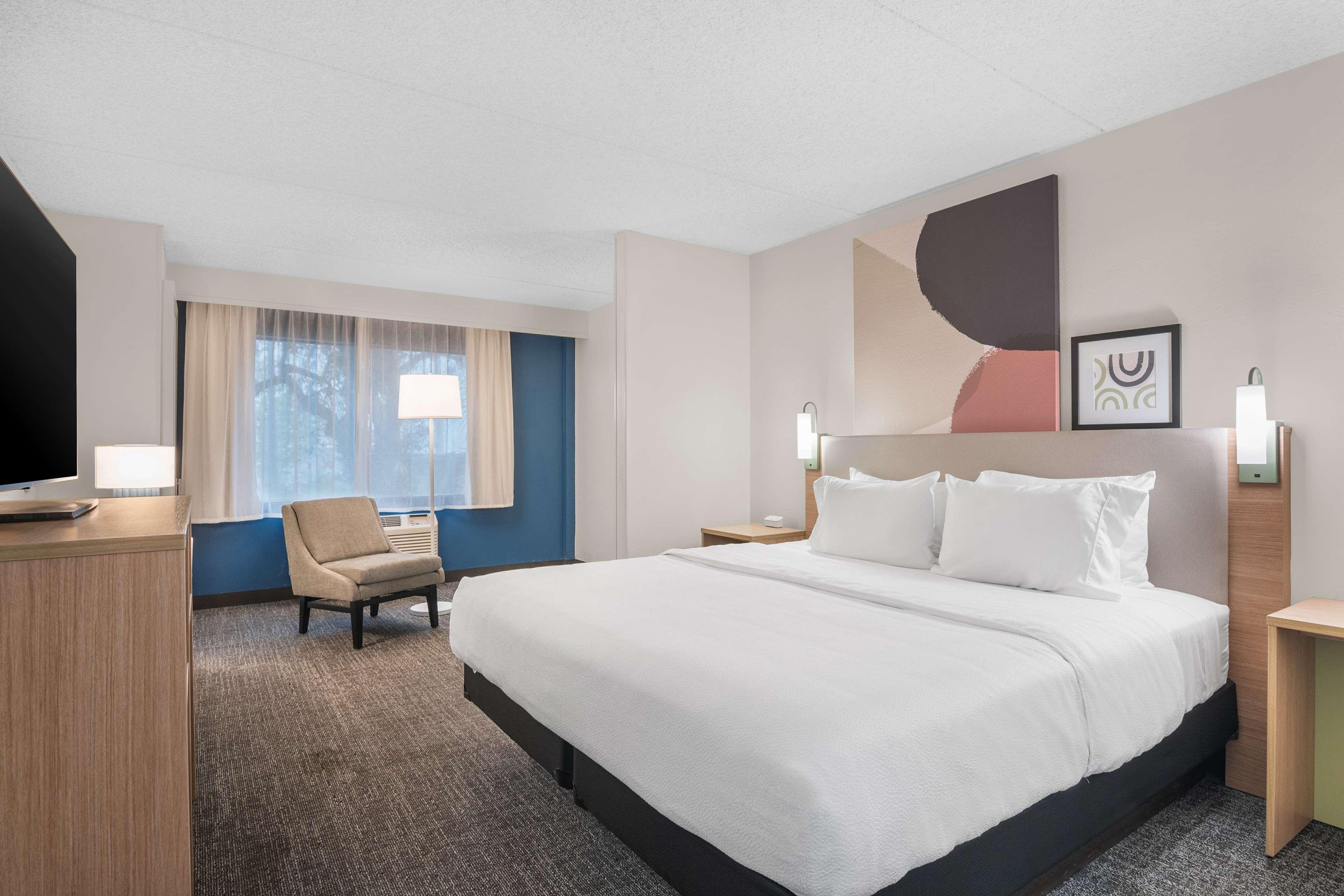 Double King Bed Non Smoking