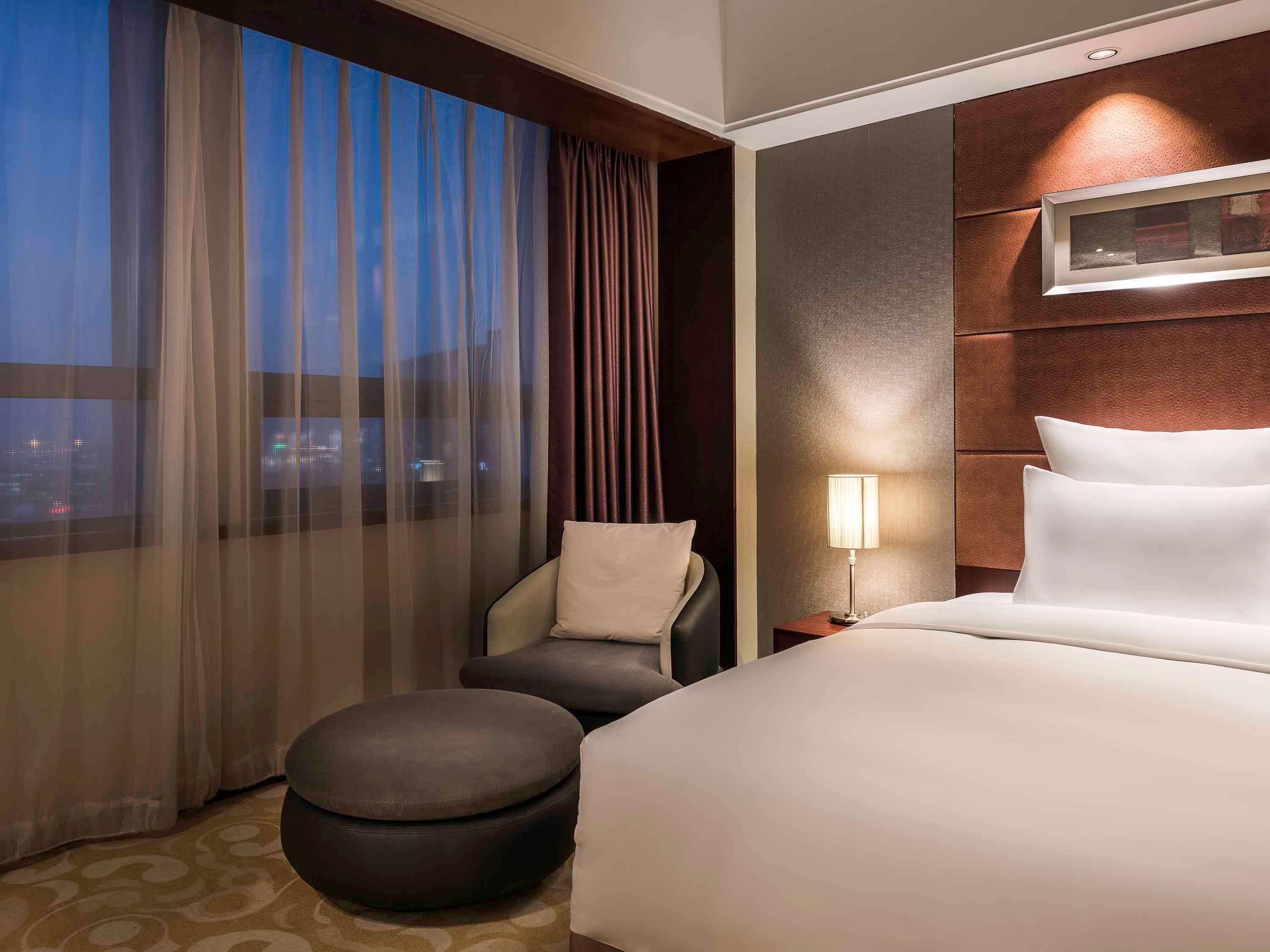 Suite Deluxe King Bed