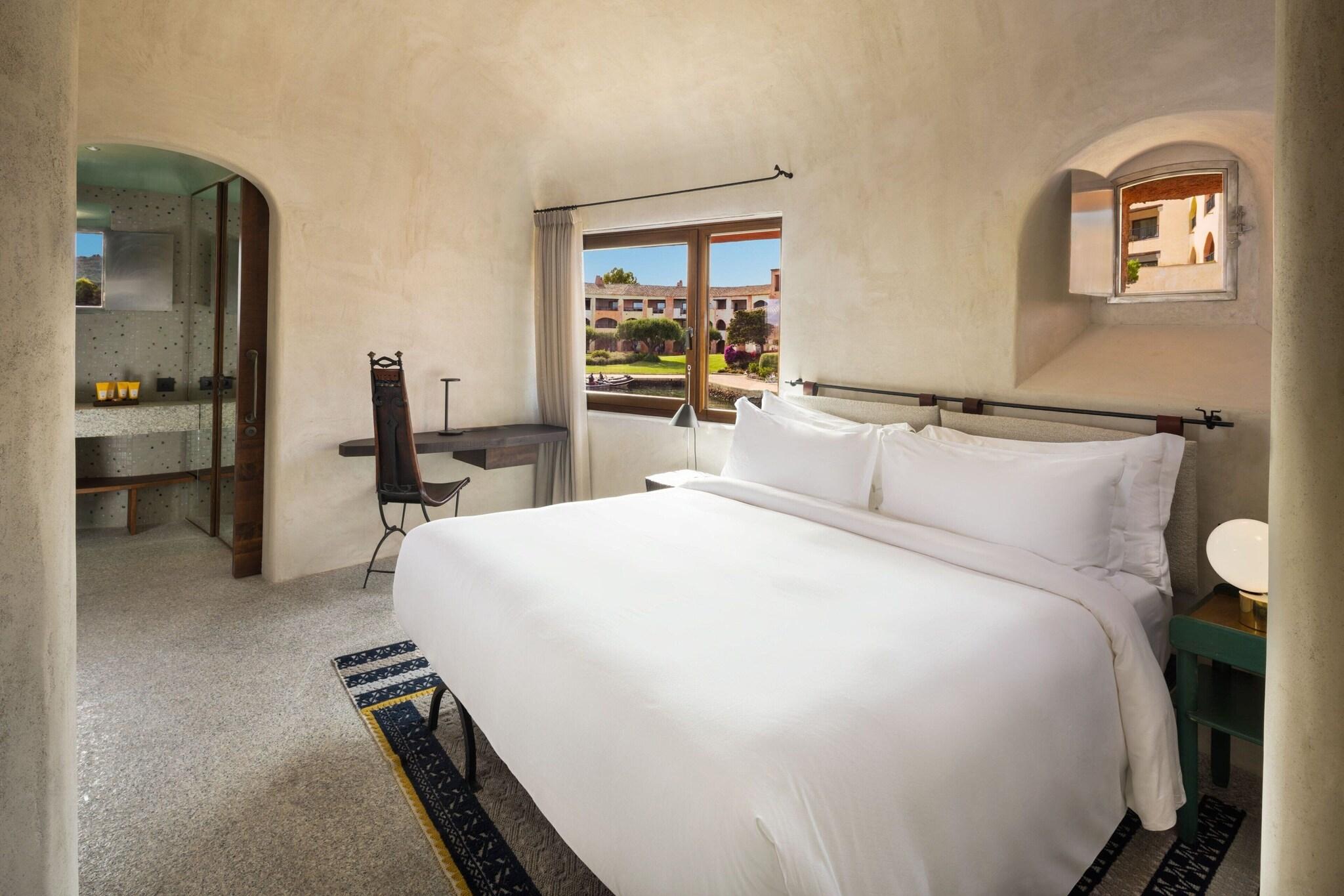 Suite Sea View King Bed