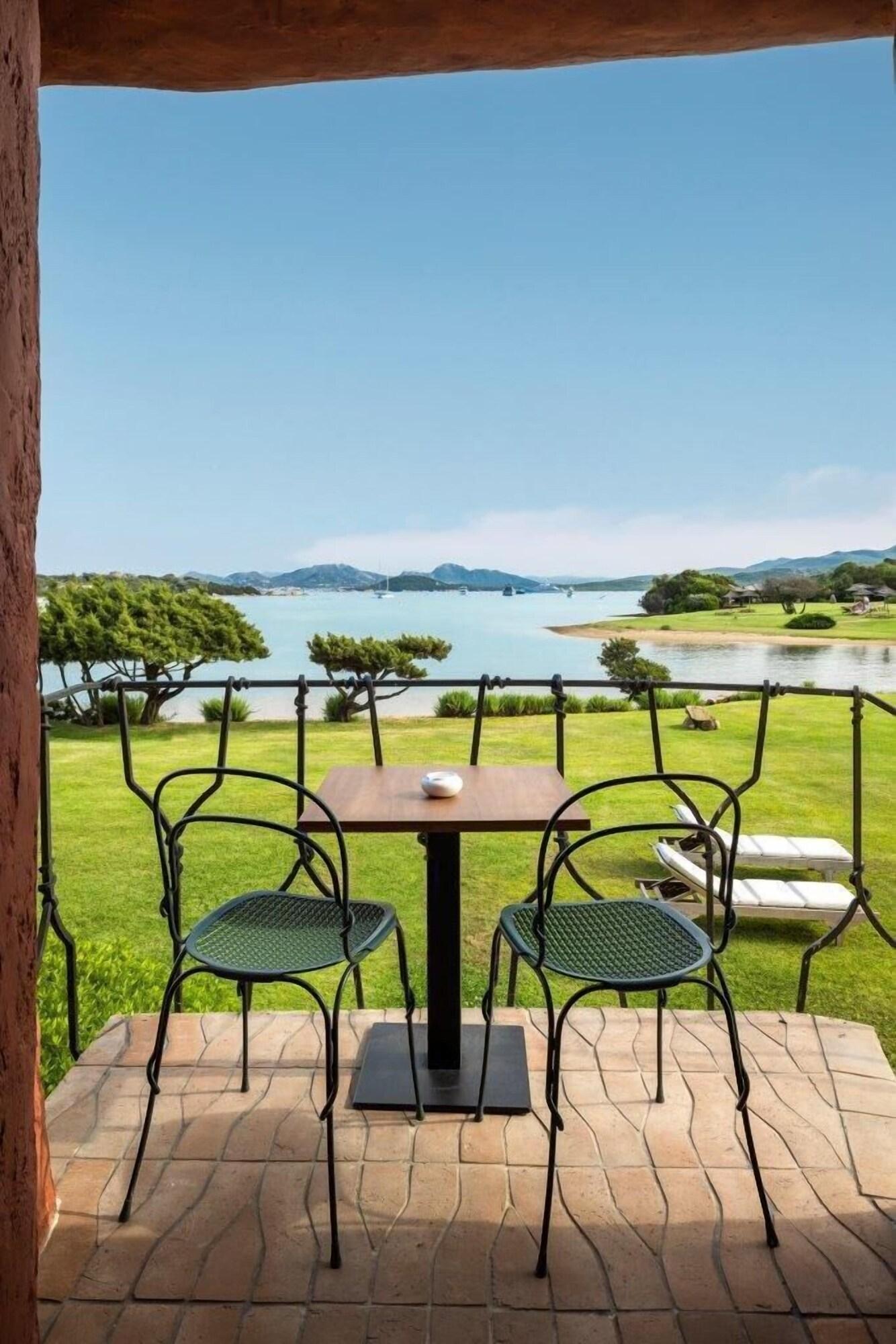 Suite Sea View King Bed