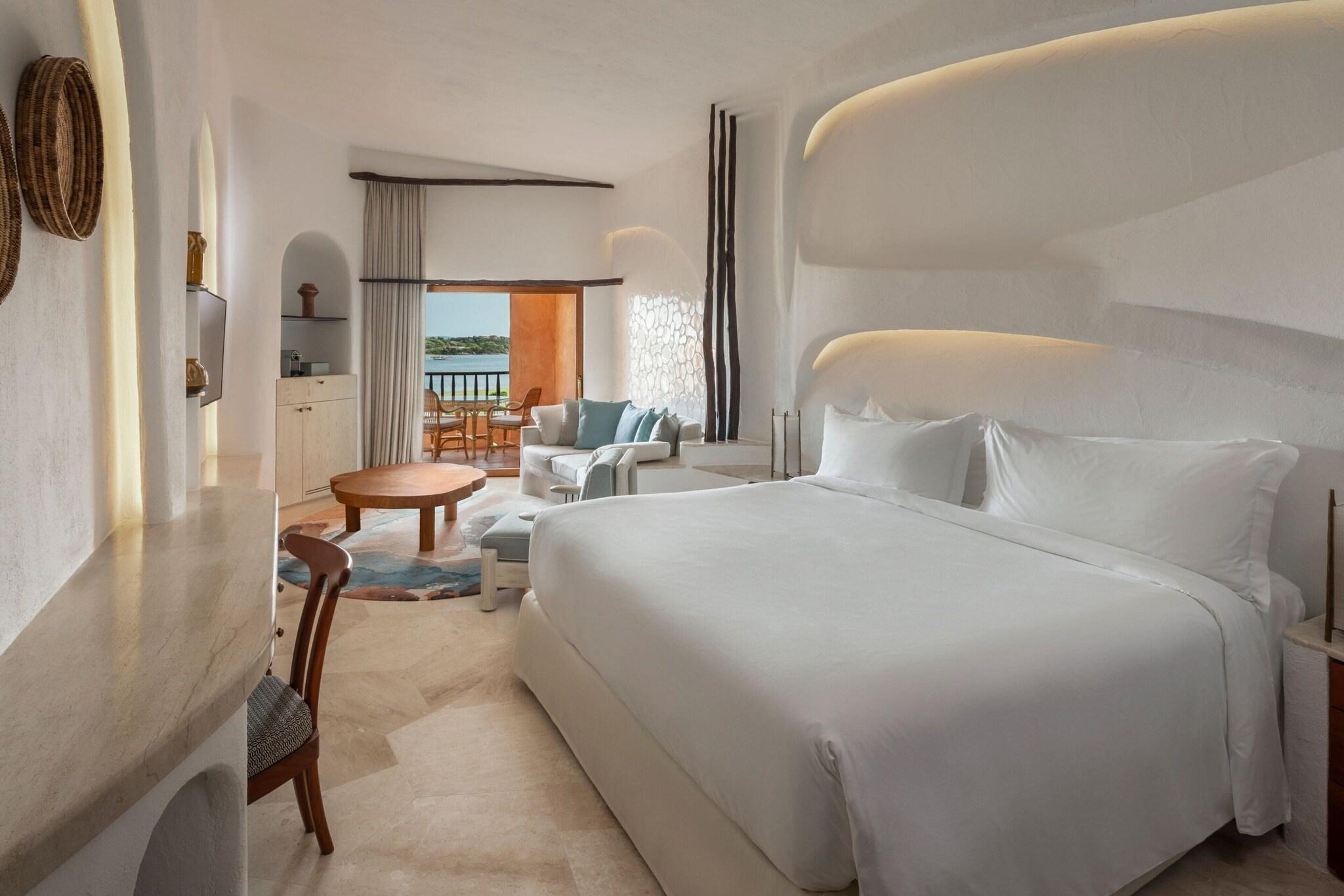 Junior Suite Sea View King Bed