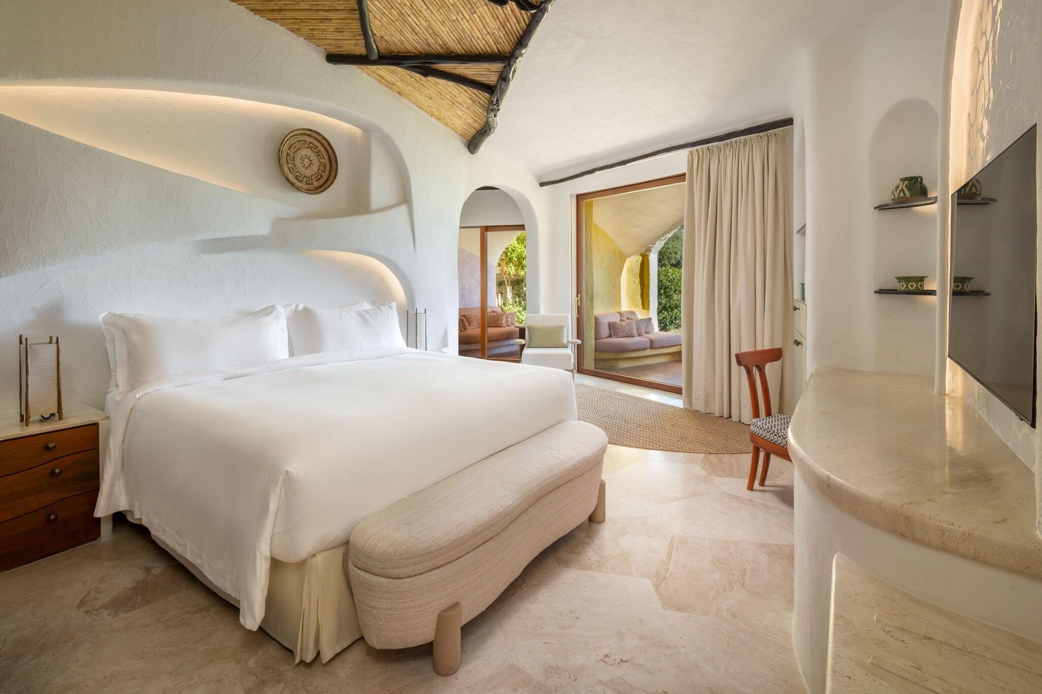 Junior Suite Sea View King Bed