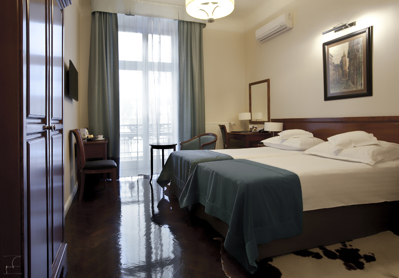 Double or Twin Standard