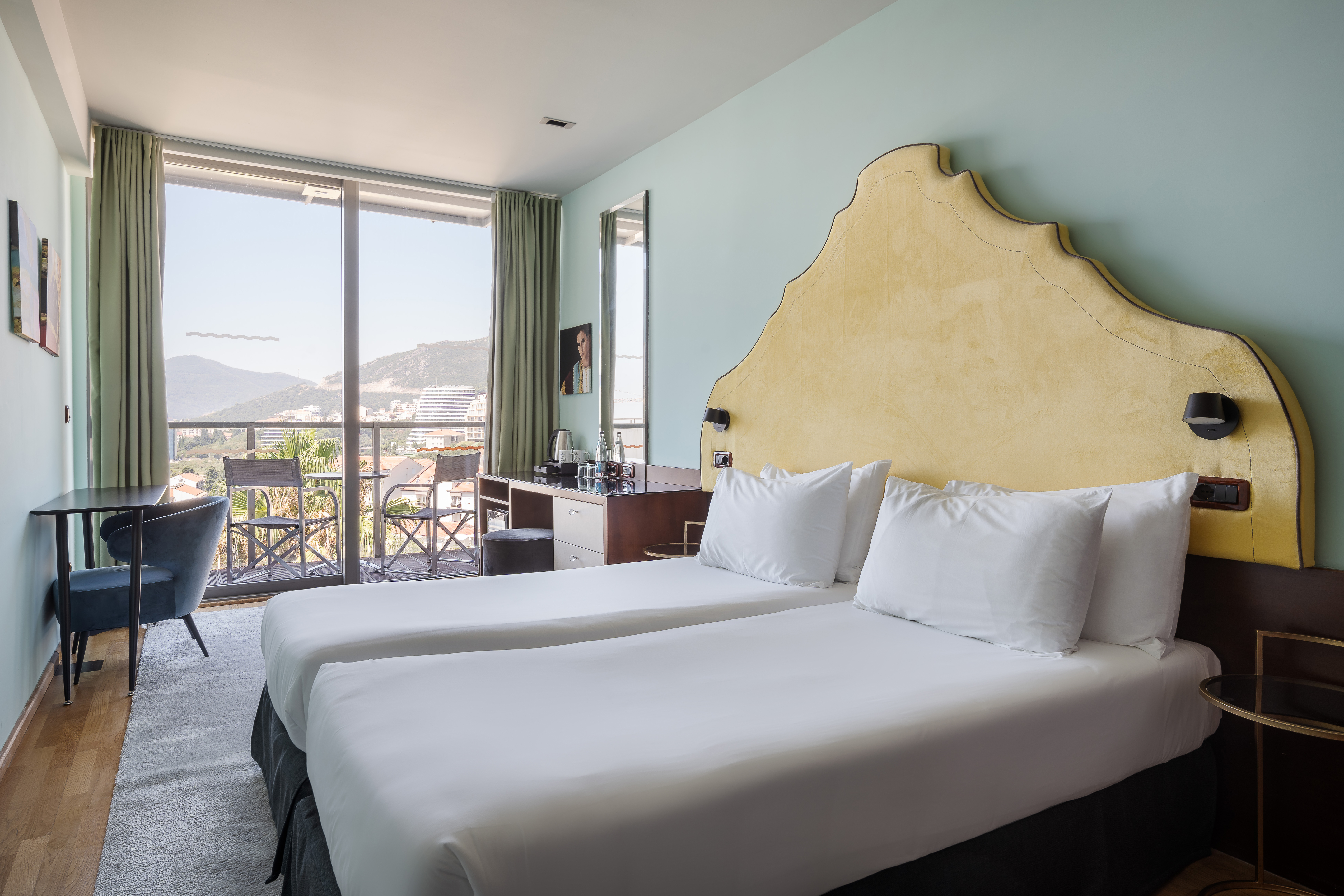 Double Single Deluxe with Balcony