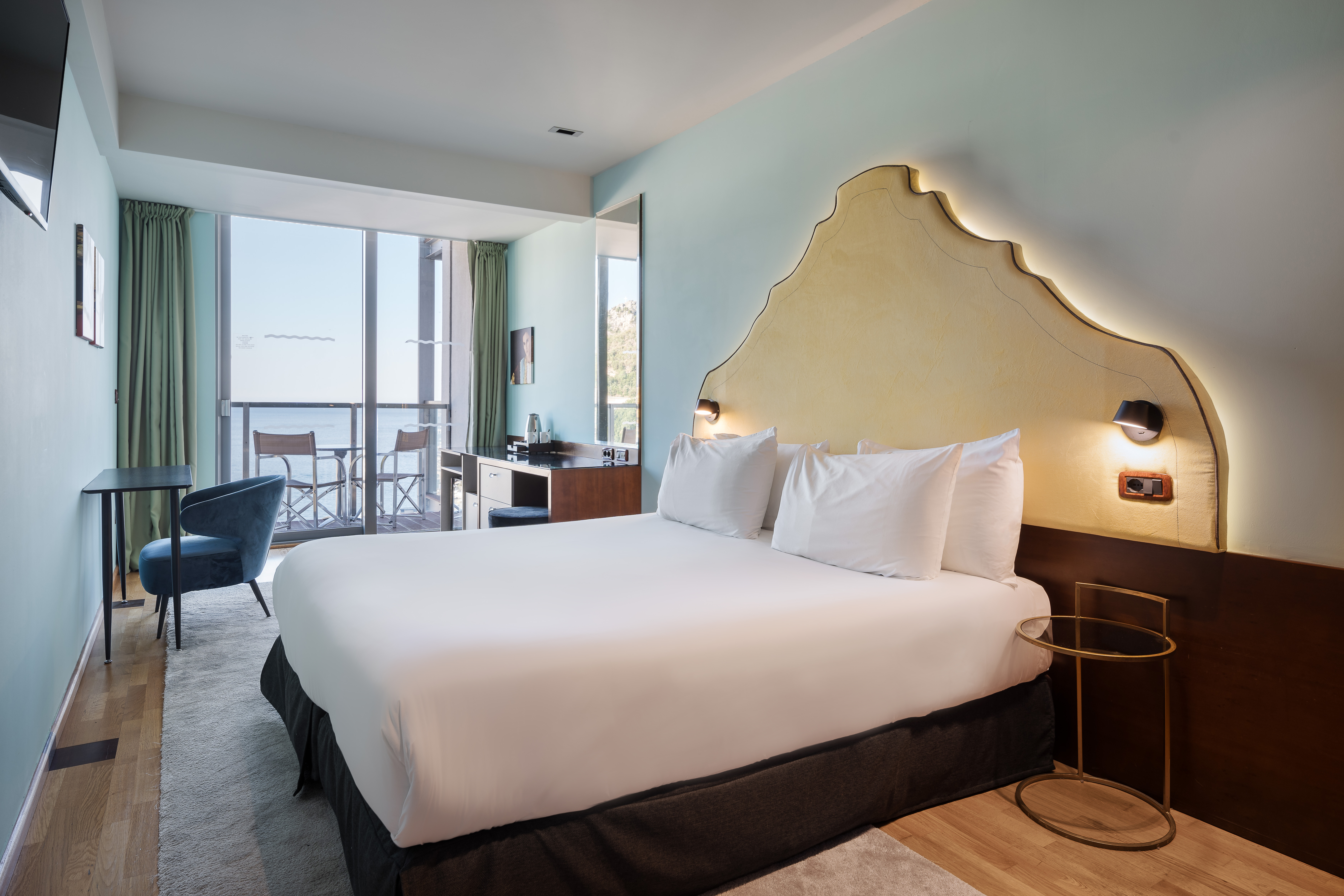 Double or Twin Deluxe Sea View with Balcony