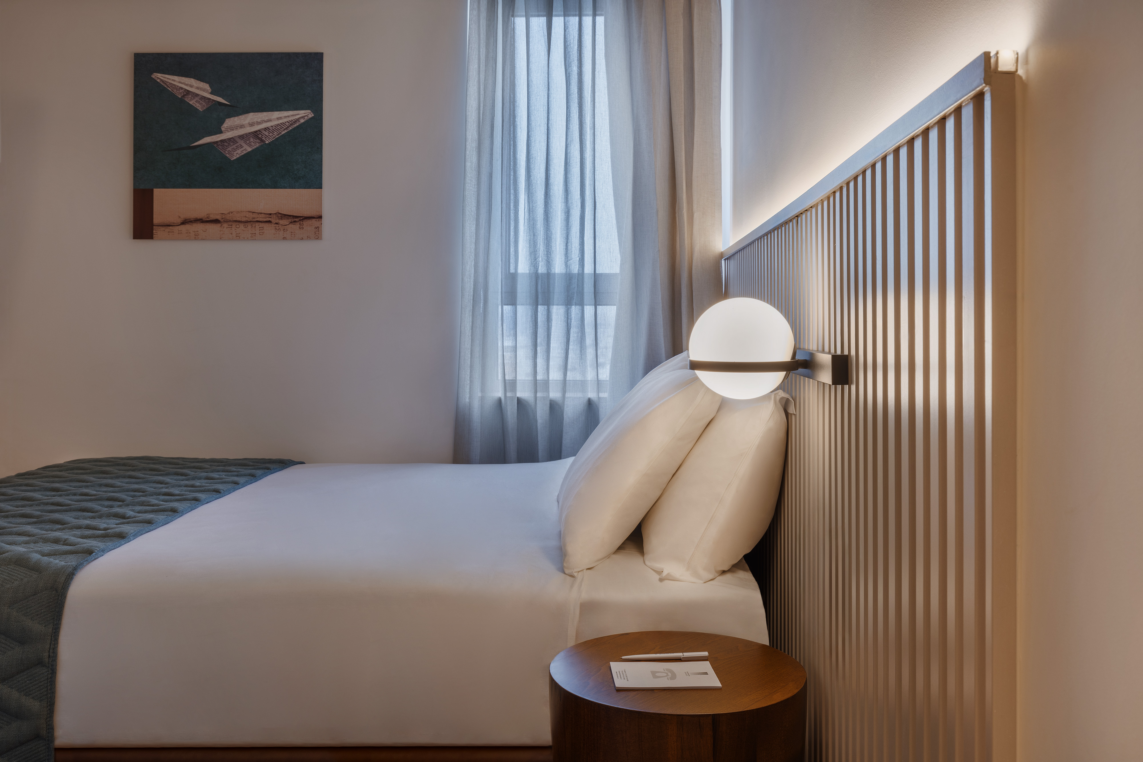 Single Deluxe Two Beds