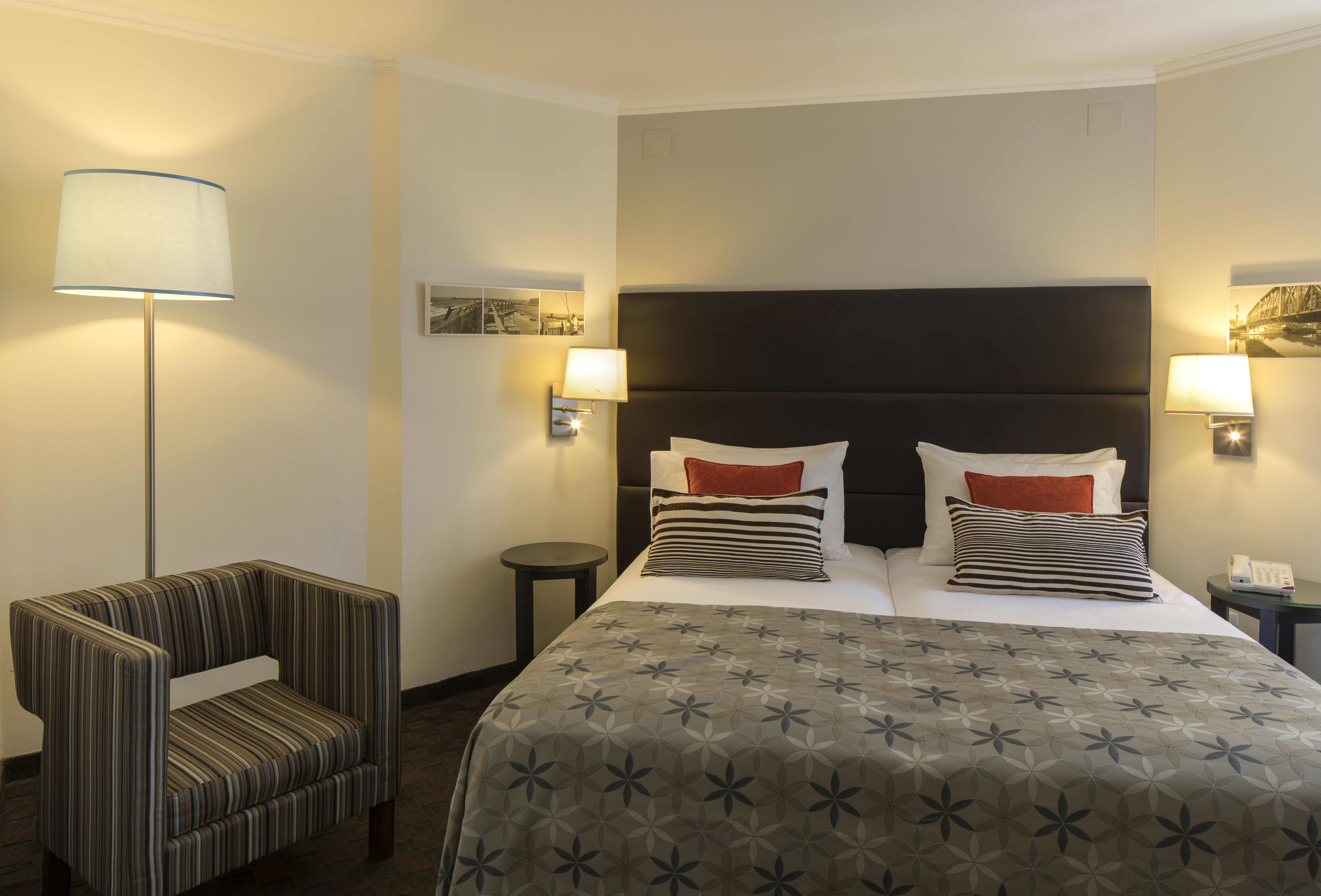 Double or Twin One Bed