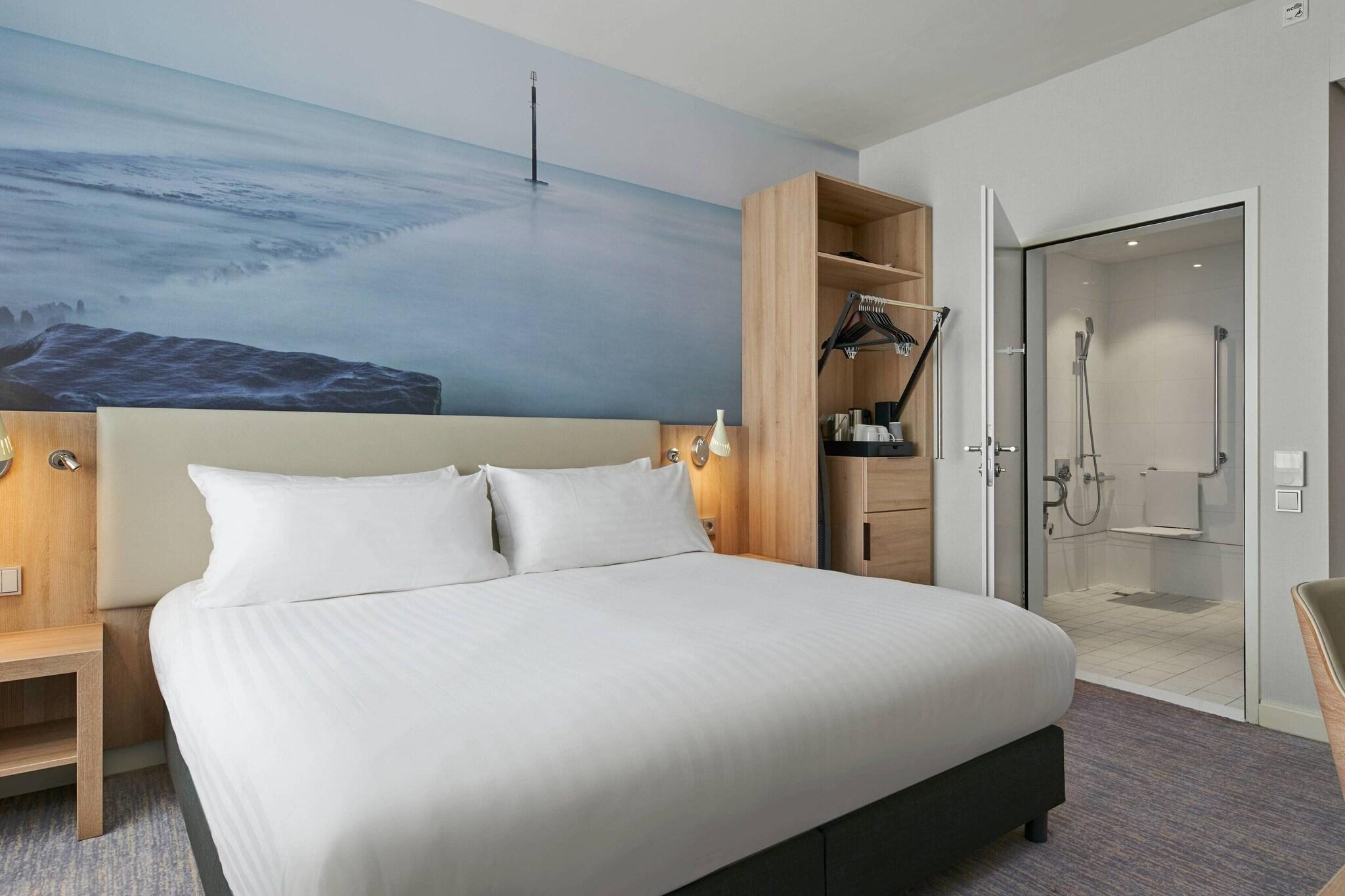 Double Deluxe King Bed