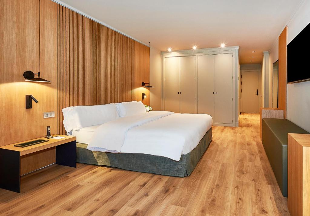 Family Room Grand Deluxe