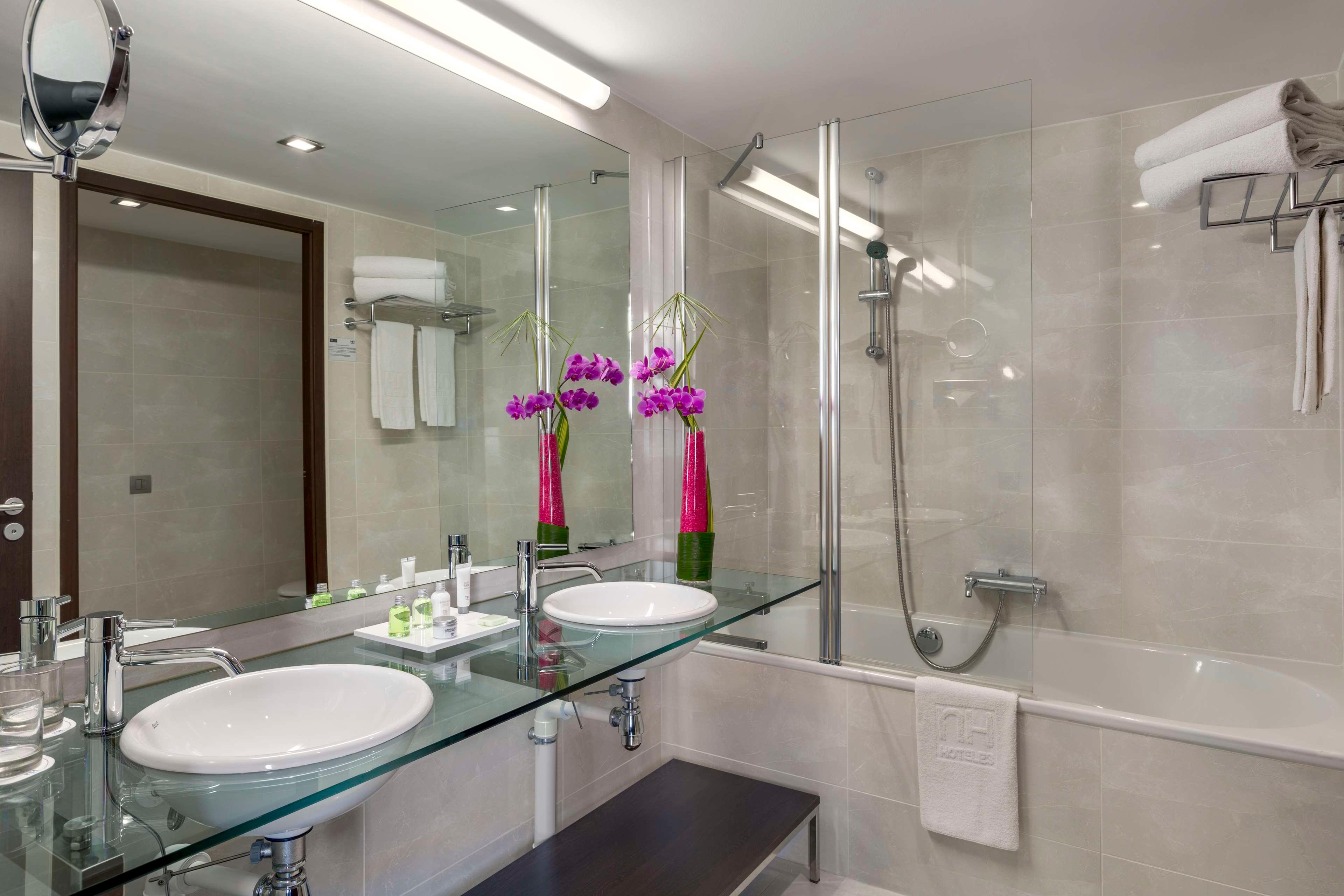 Family Room Connecting Room