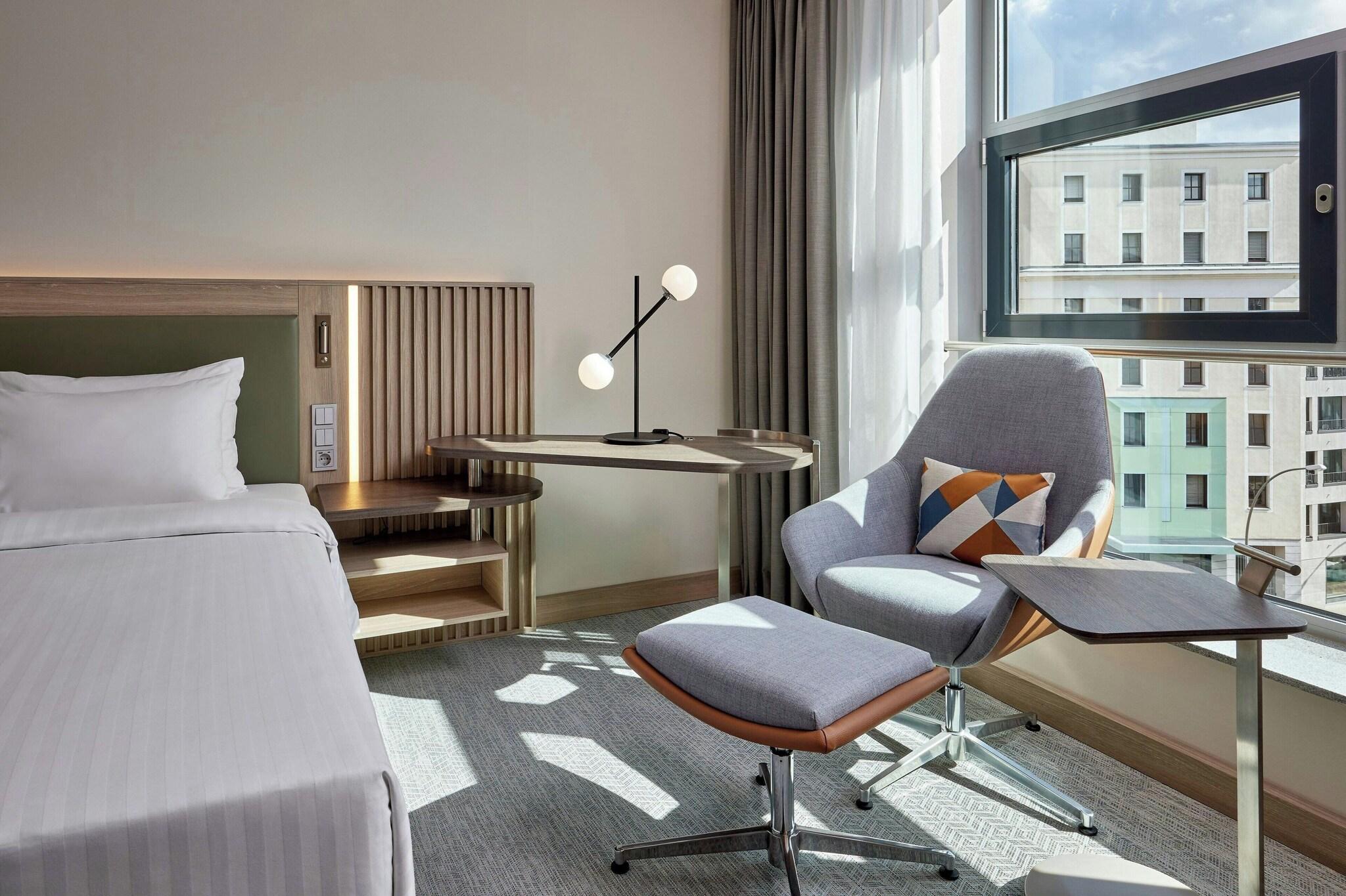 Double Deluxe King Bed