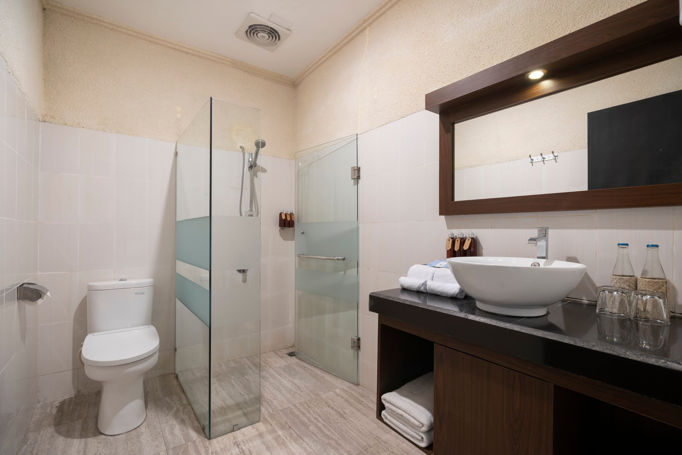 Double or Twin Deluxe Pool View