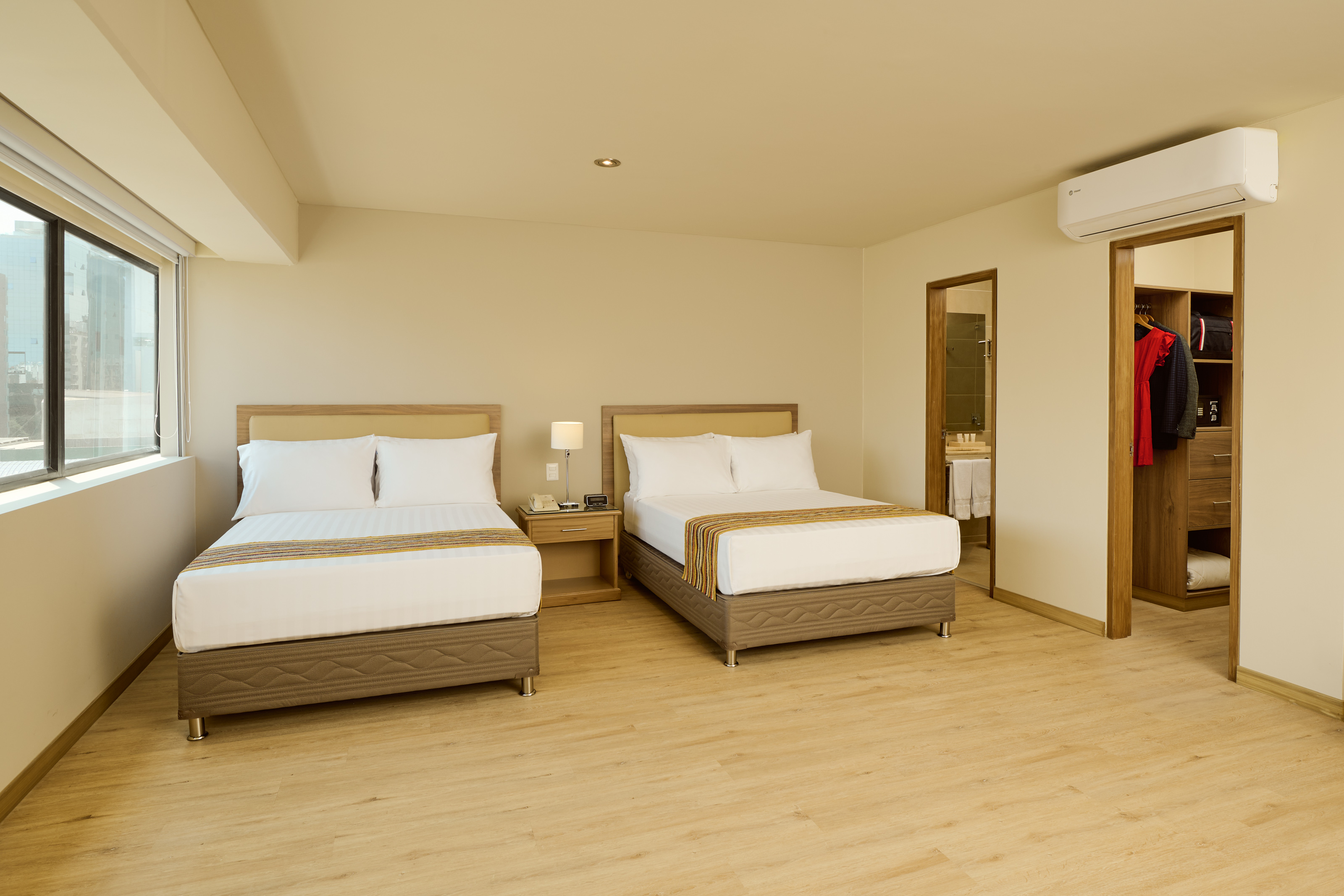 Suite Two Queen Beds