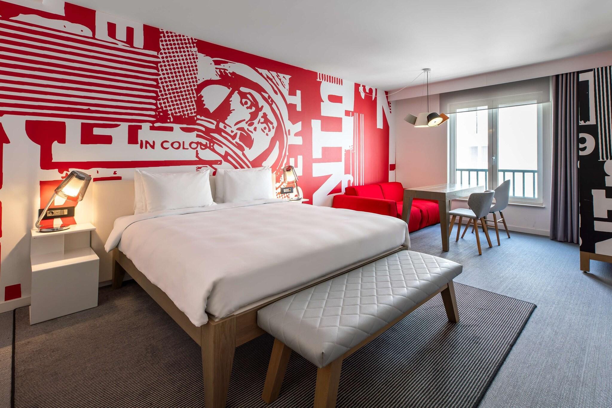 Junior Suite King Size Bed