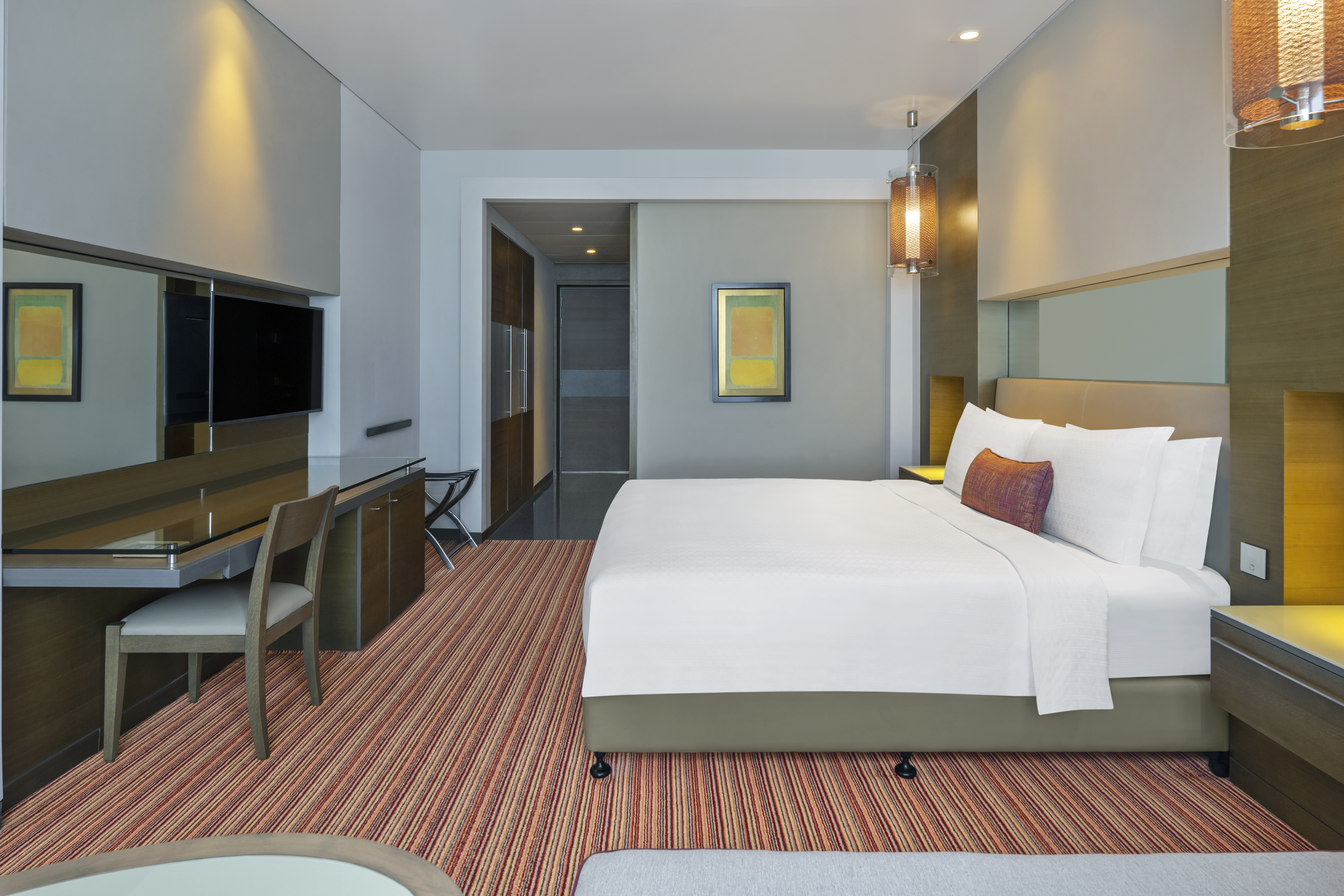 Double Garden View King Bed