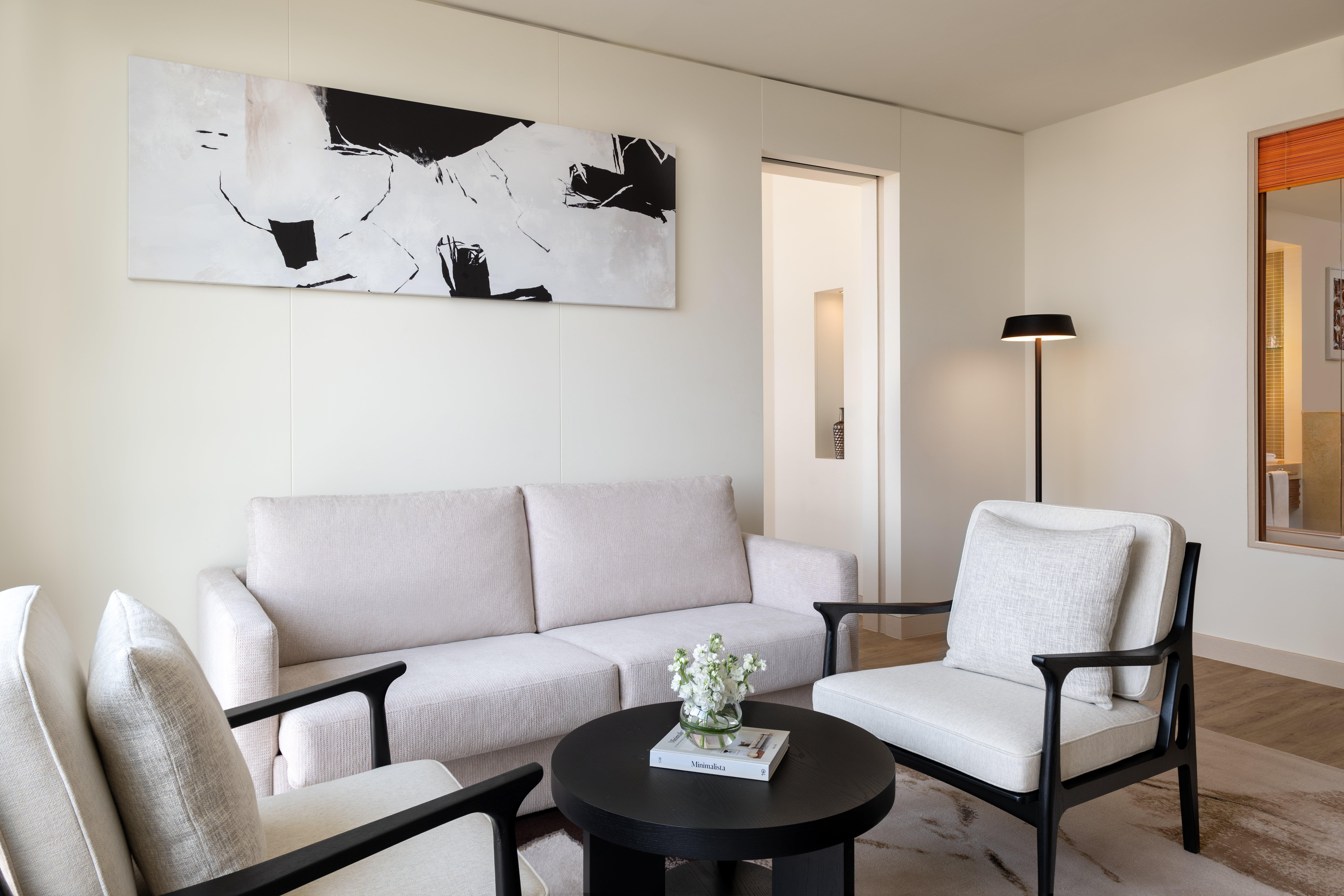 Suite with Views