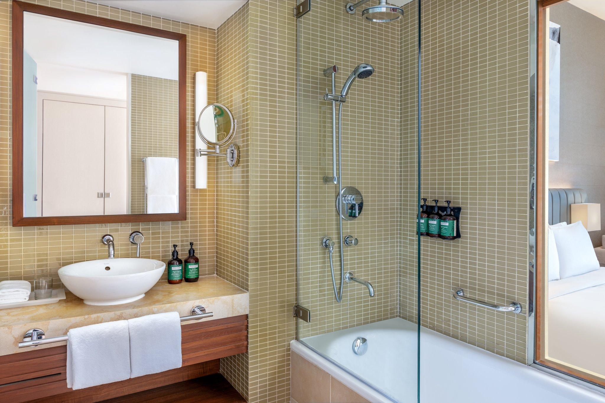 Suite with Views