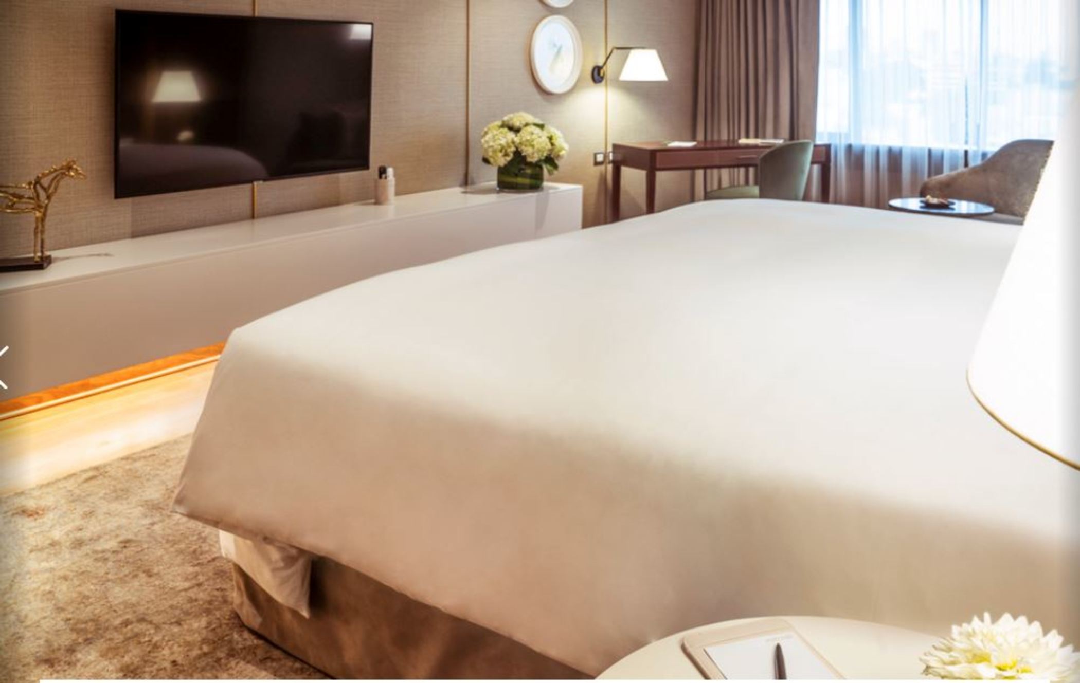 Room Deluxe King Bed