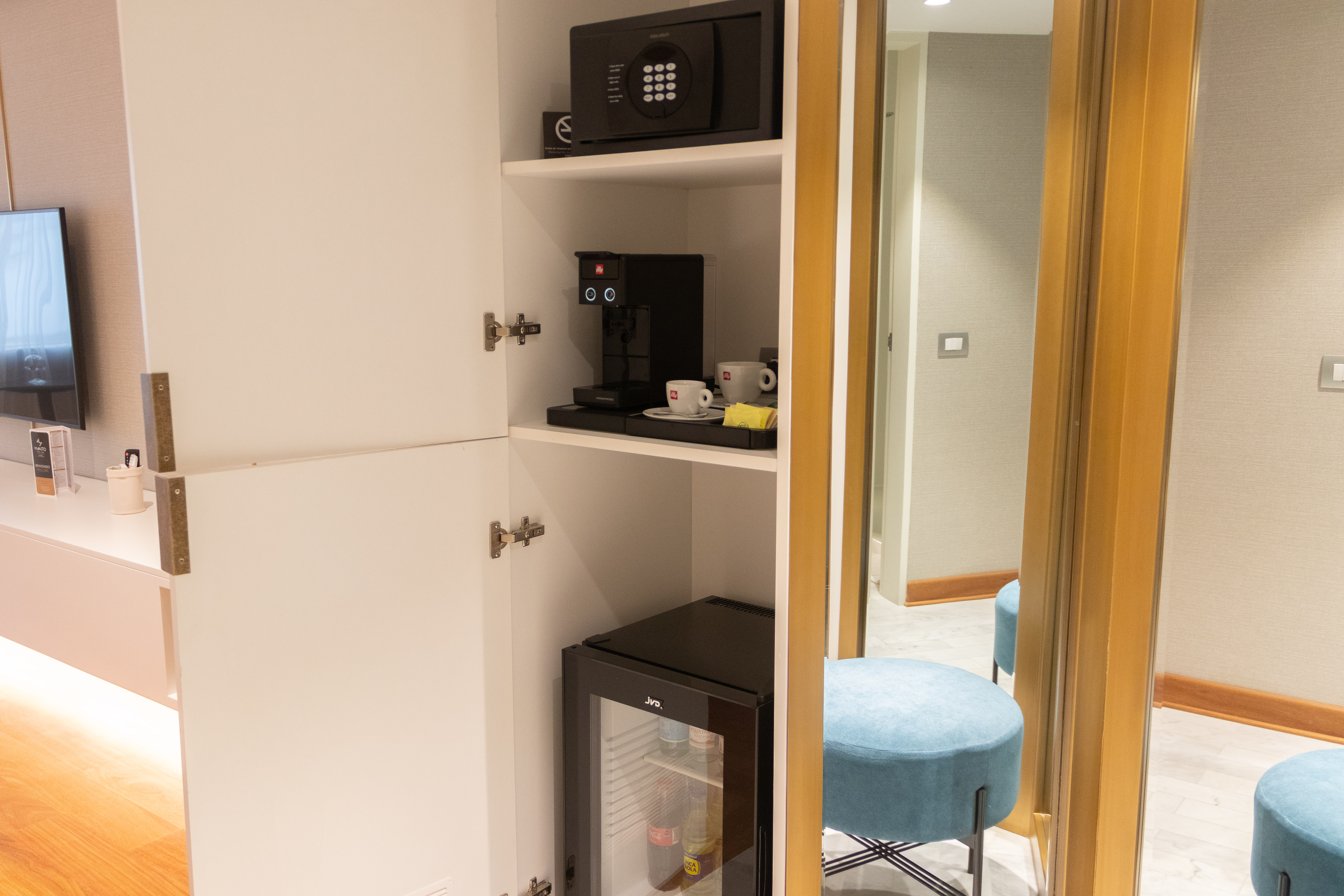 Room Deluxe Two Queen Beds