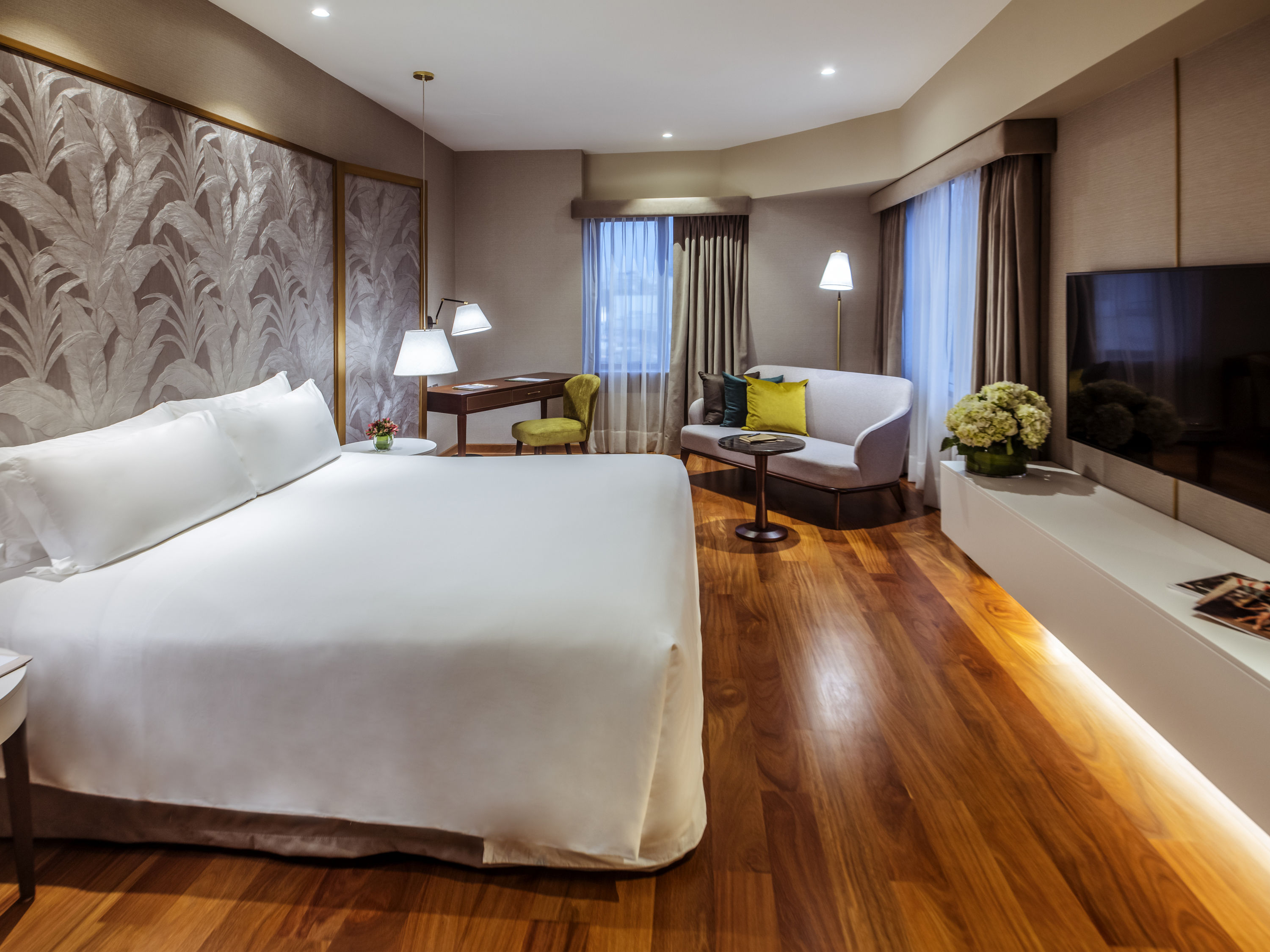 Double Deluxe King Bed