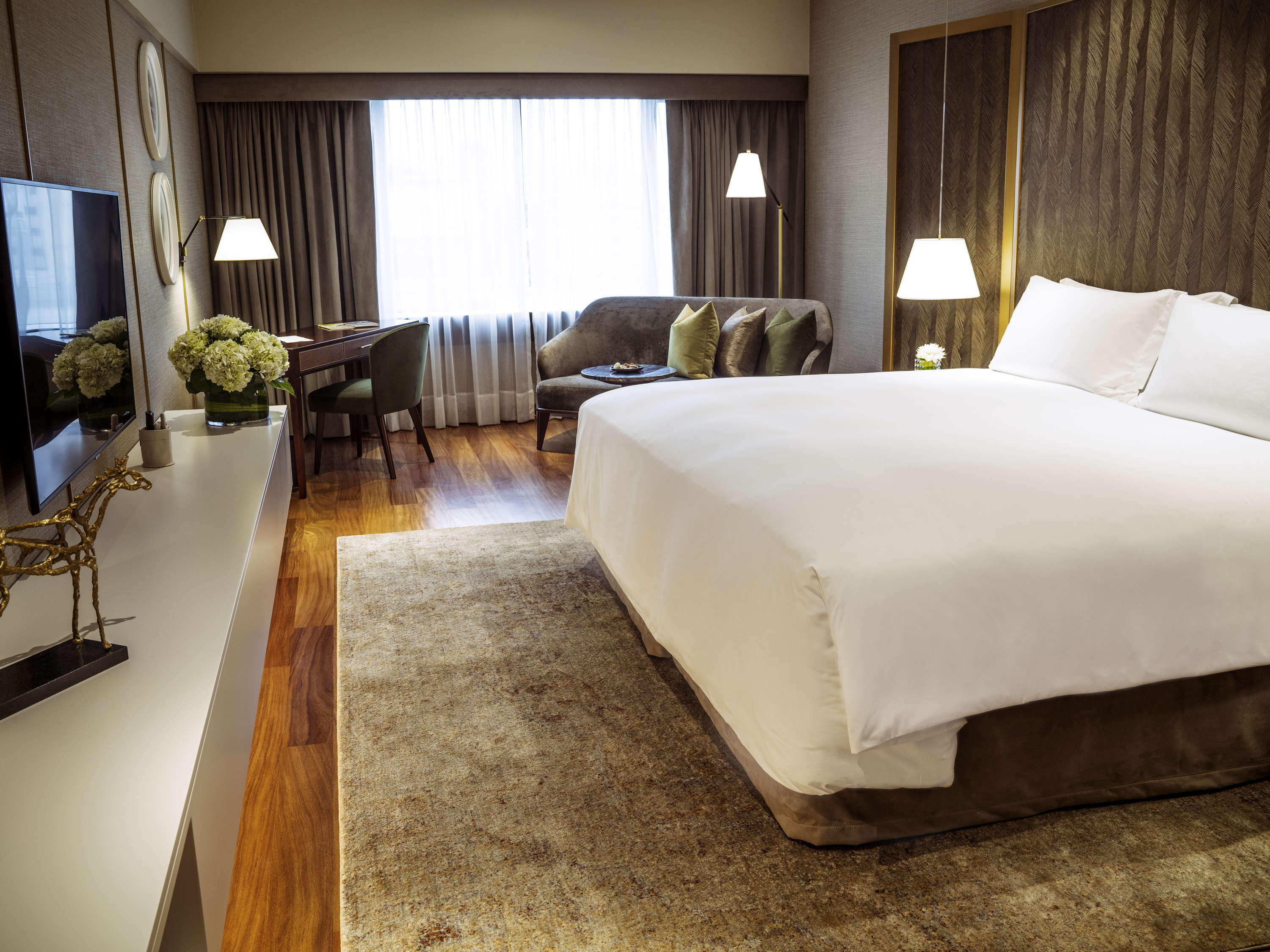 Double Deluxe King Bed