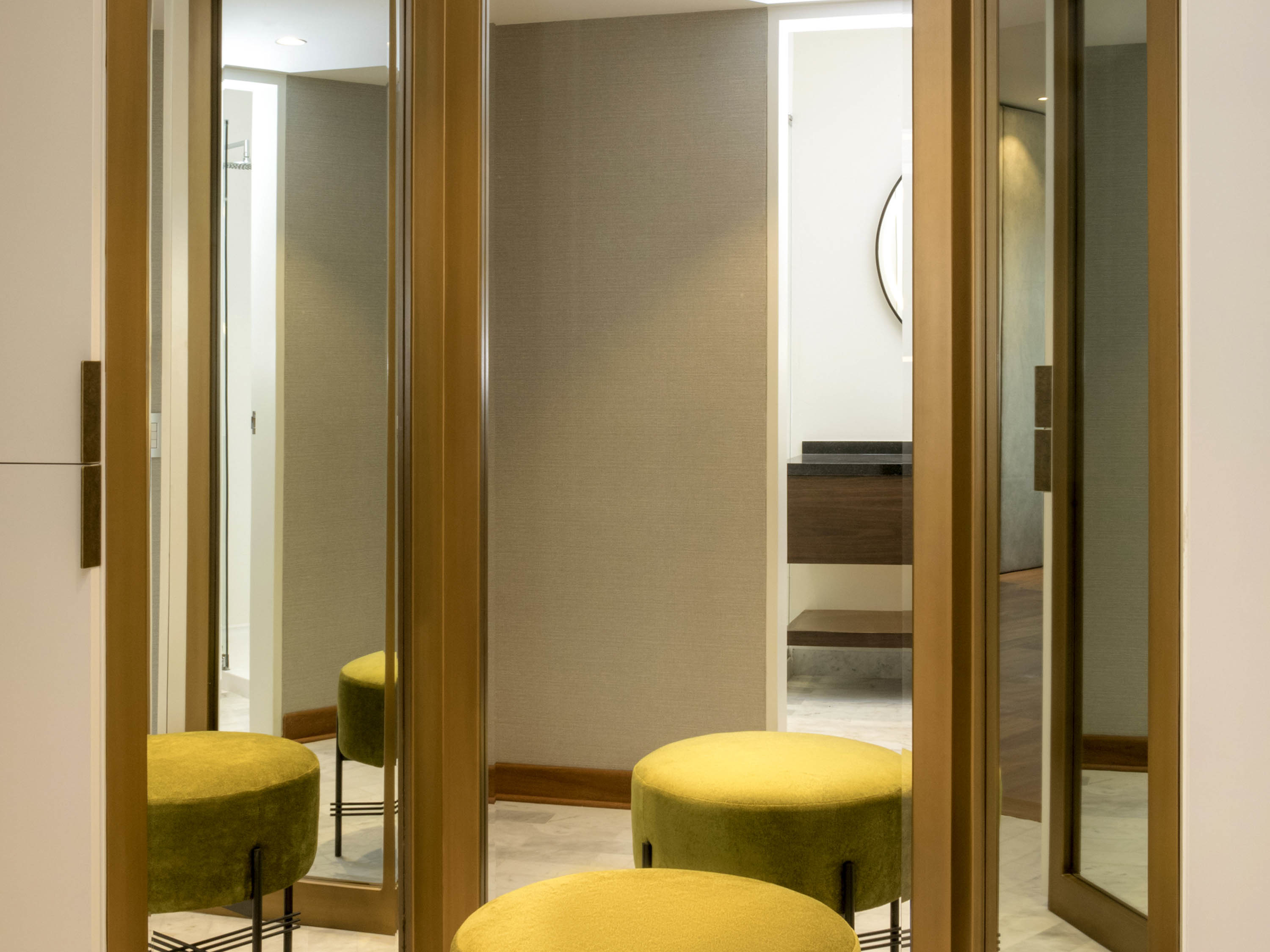 Double Deluxe King Bed