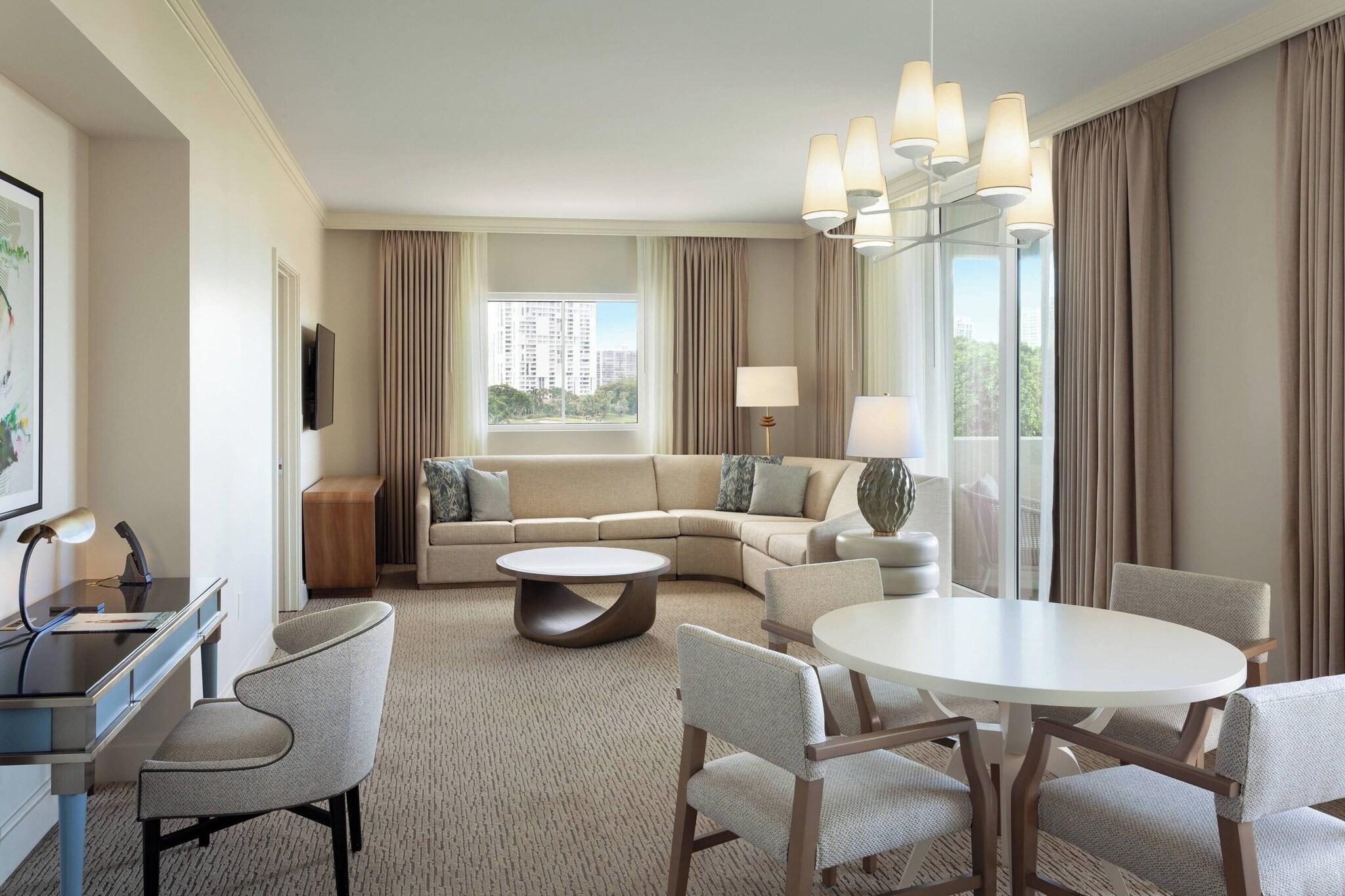 Suite King Size Bed