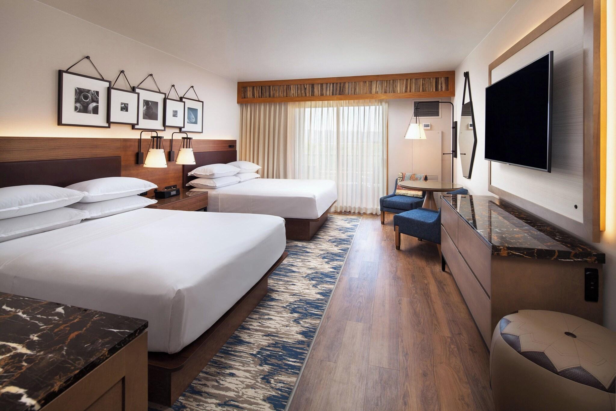 Double Deluxe Two Queen Beds