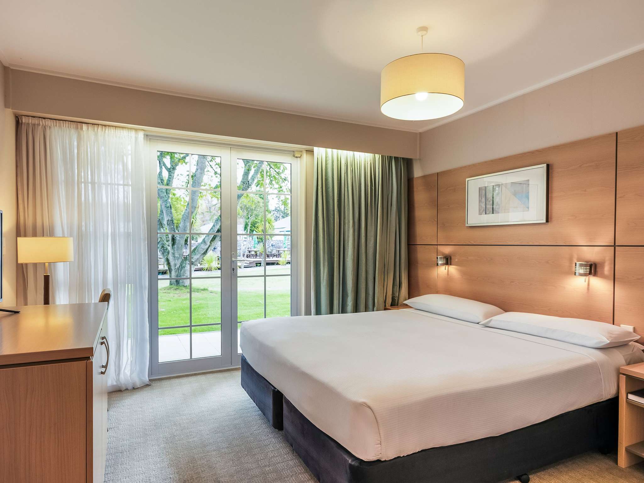 Double Superior King Bed