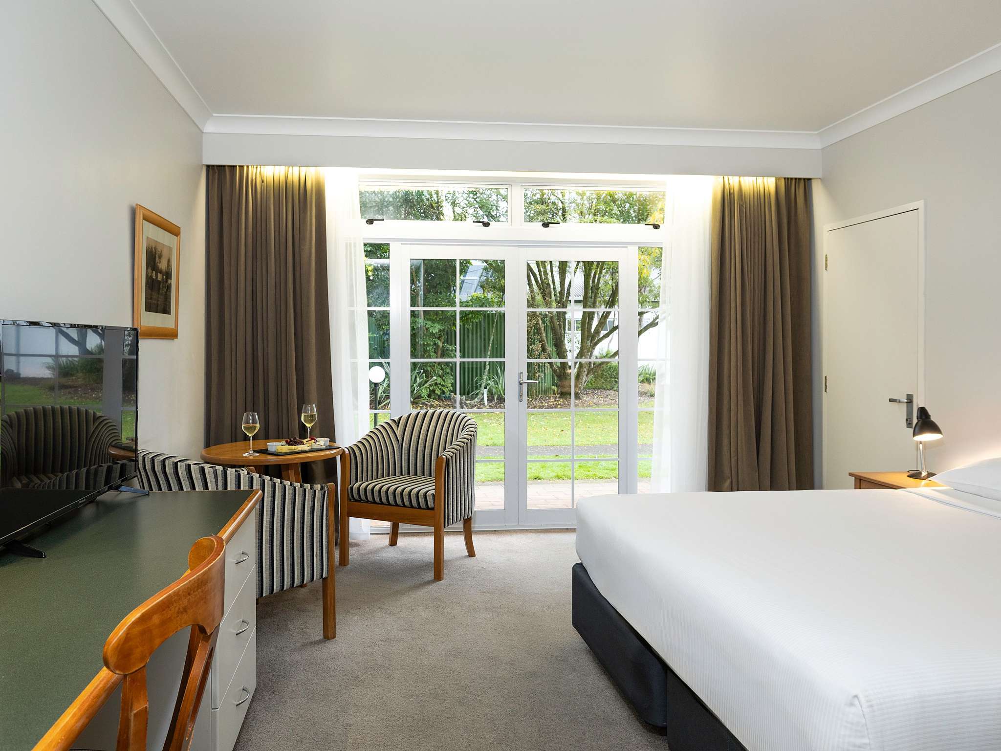 Junior Suite Executive King Bed