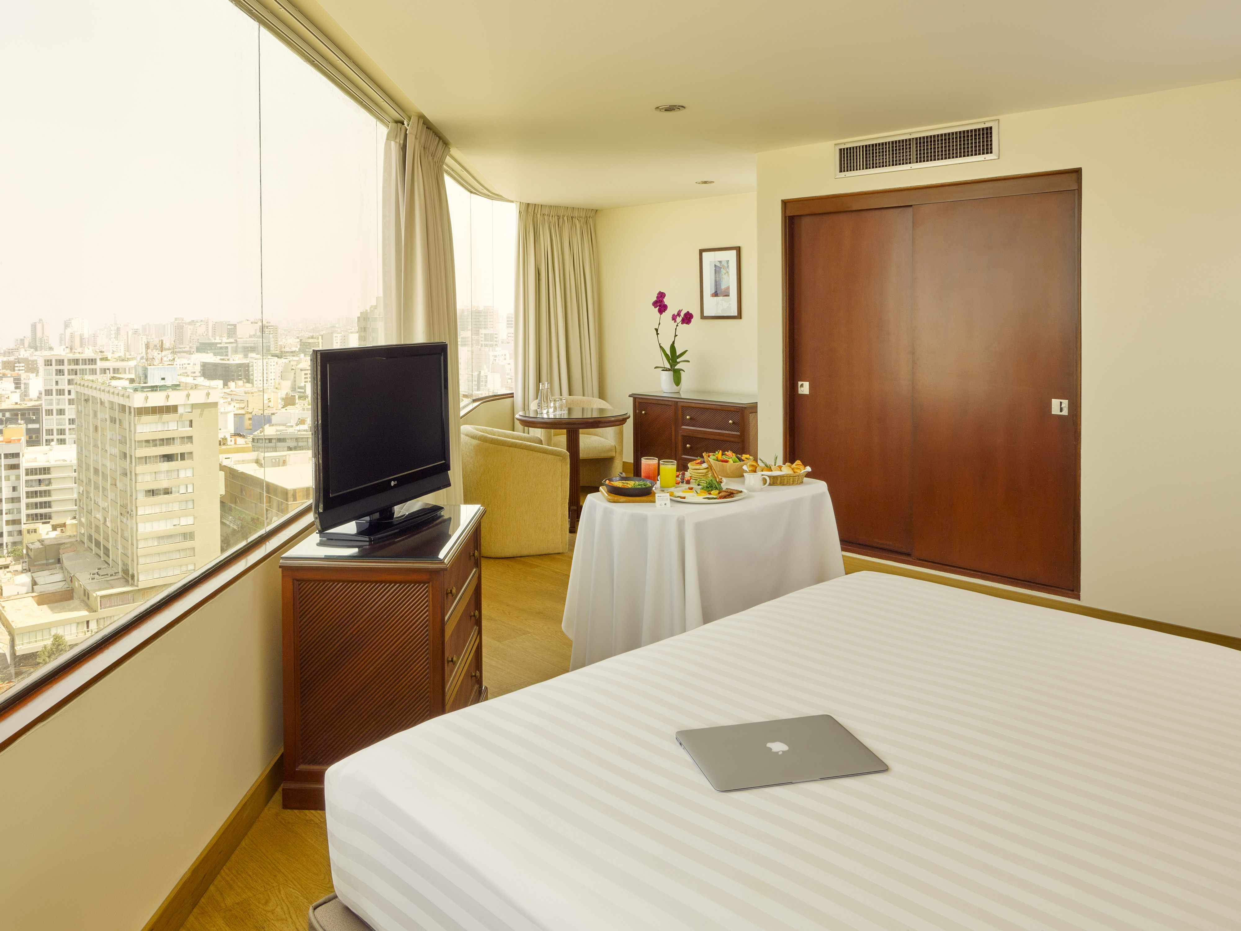 Double Superior King Bed