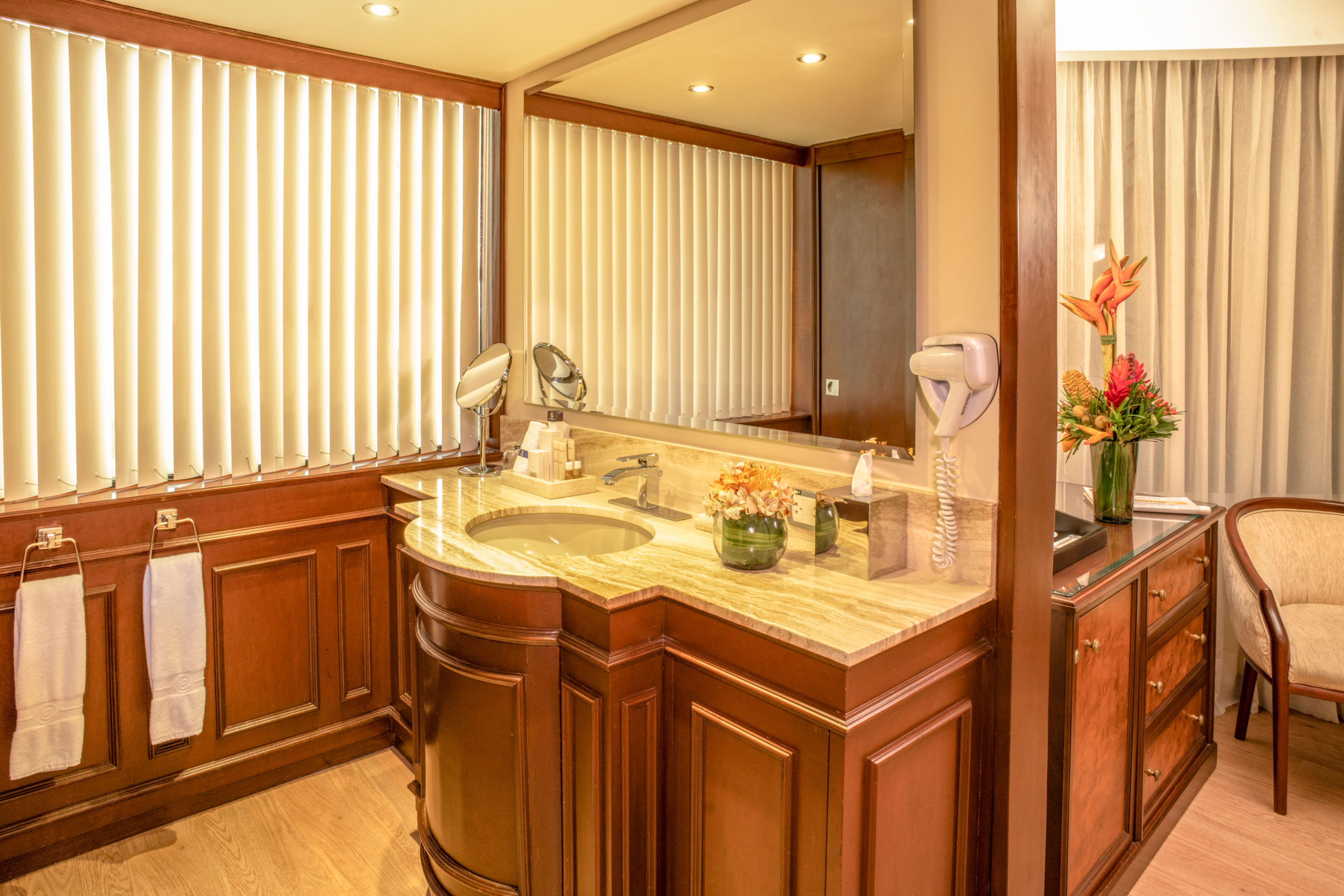 Junior Suite King Size Bed