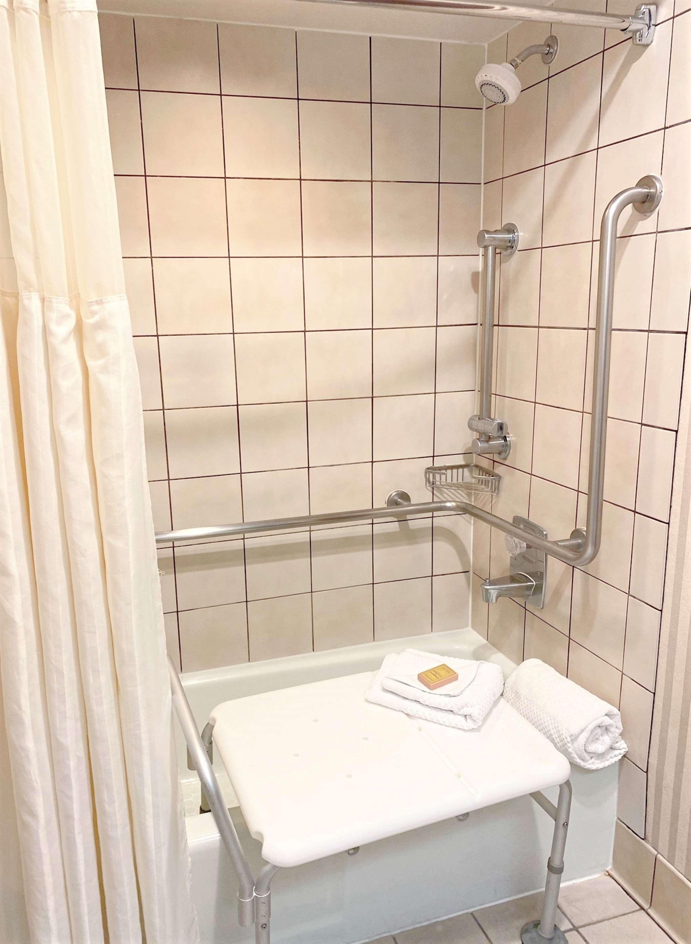 Double King Bed Non Smoking